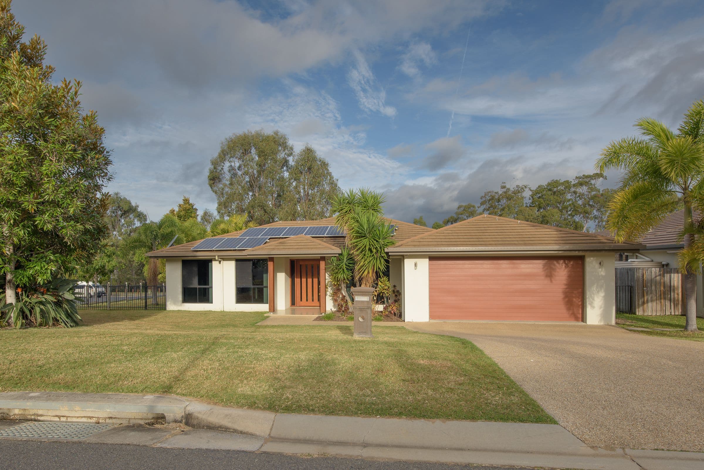 1 Grasstree Crescent, Kirkwood QLD 4680, Kirkwood - Thumbnail 2