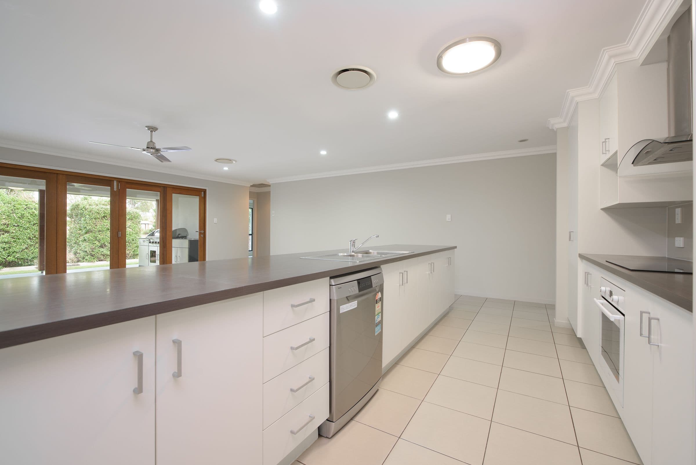 1 Grasstree Crescent, Kirkwood QLD 4680, Kirkwood - Thumbnail 3