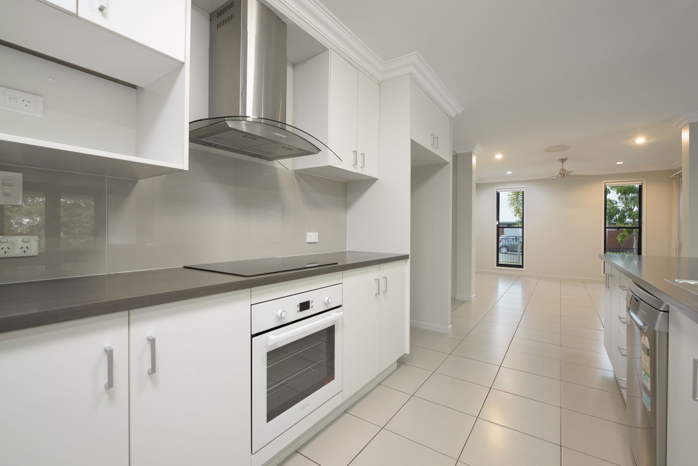1 Grasstree Crescent, Kirkwood QLD 4680, Kirkwood - Thumbnail 5