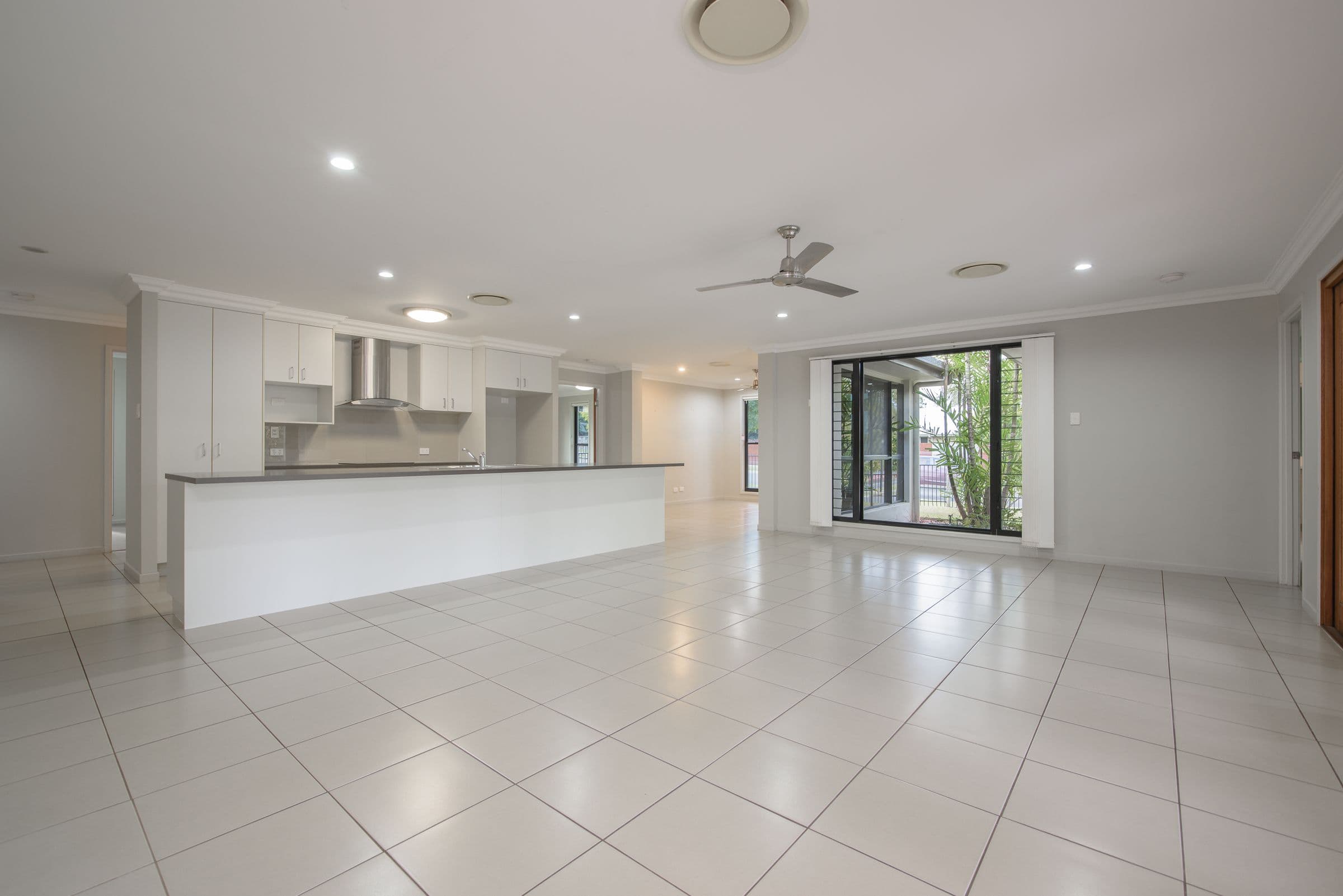 1 Grasstree Crescent, Kirkwood QLD 4680, Kirkwood - Thumbnail 6