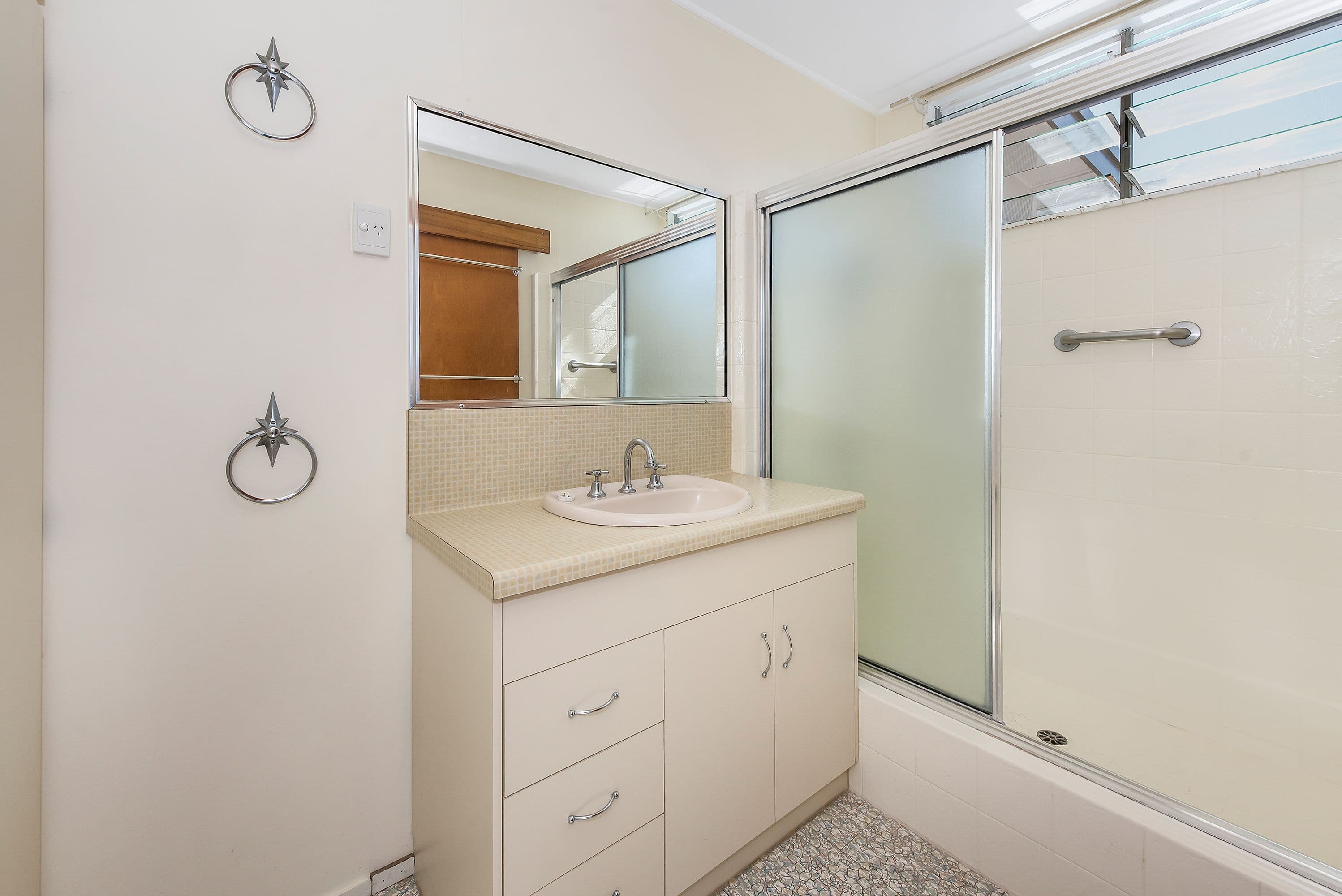 36 Sussex Street, Hyde Park QLD 4812, Hyde Park - Thumbnail 6