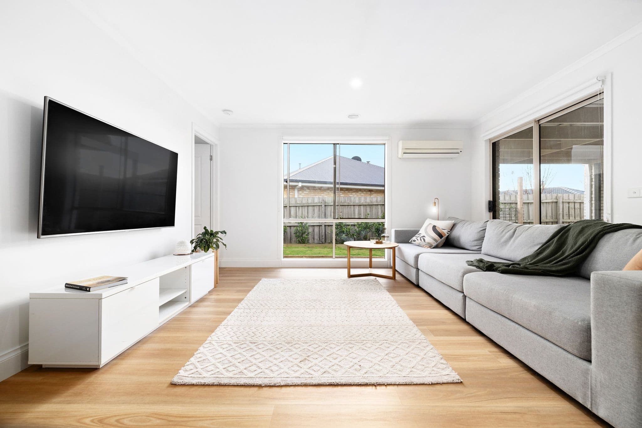 68 Ferndown Drive, Cranbourne VIC 3977, Cranbourne - Thumbnail 2