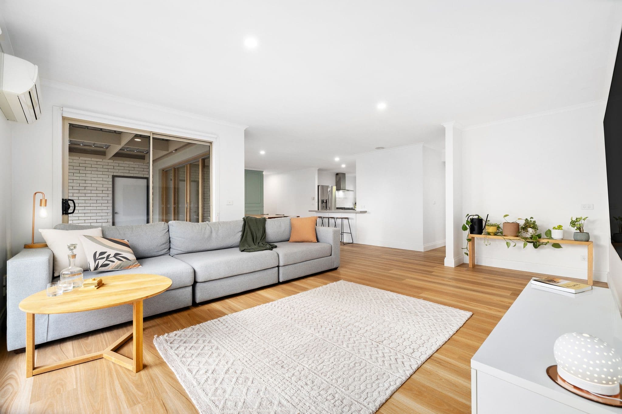 68 Ferndown Drive, Cranbourne VIC 3977, Cranbourne - Thumbnail 4