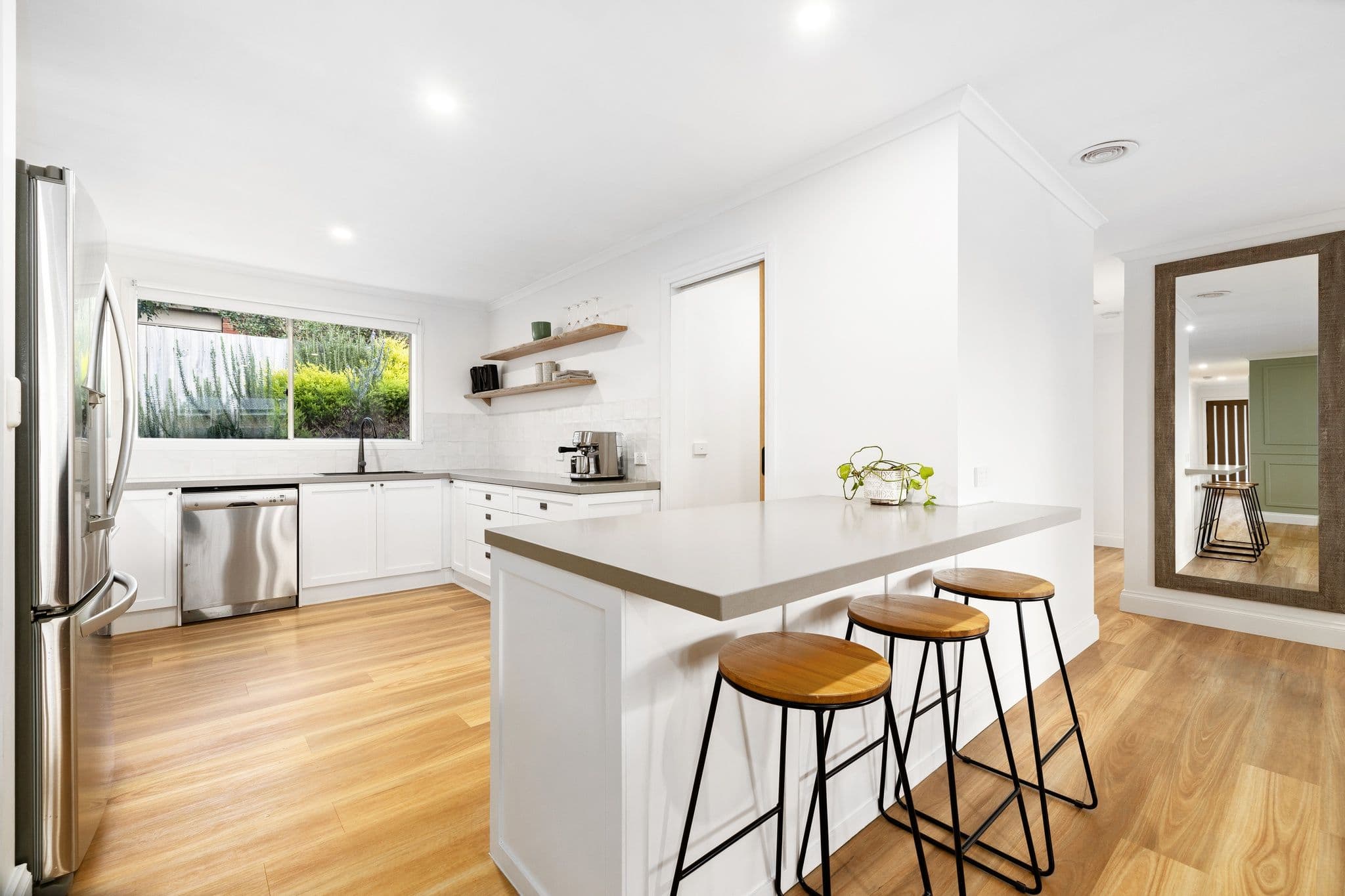 68 Ferndown Drive, Cranbourne VIC 3977, Cranbourne - Thumbnail 5