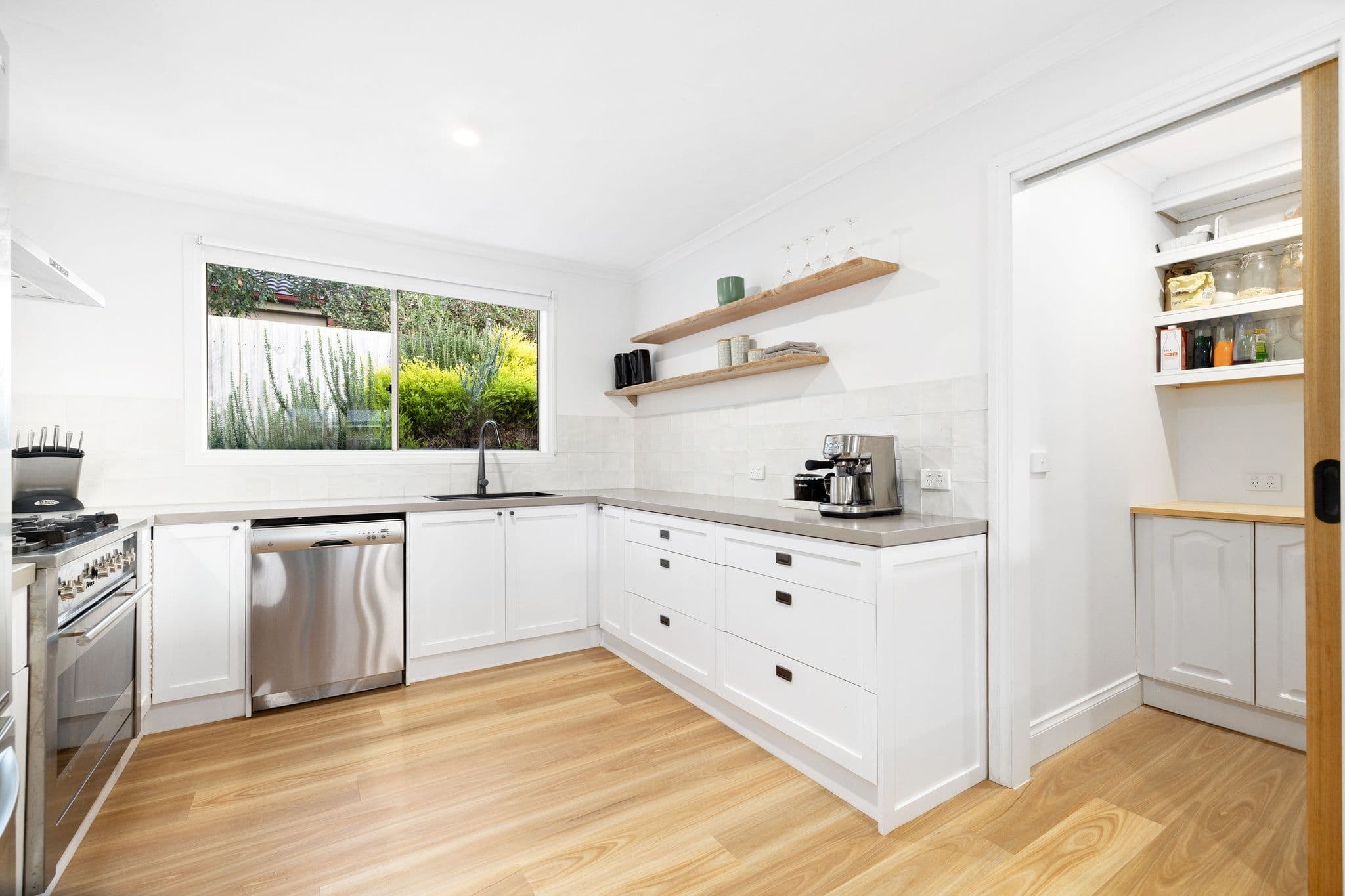 68 Ferndown Drive, Cranbourne VIC 3977, Cranbourne - Thumbnail 7
