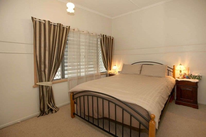 37 Mabin Street, MUNDINGBURRA QLD 4812, Mundingburra - Thumbnail 2