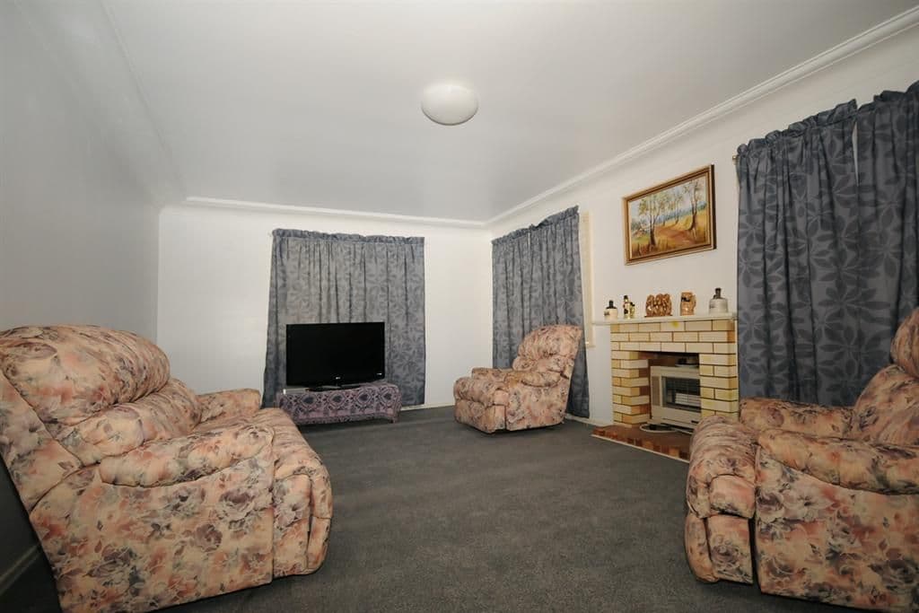 88 Drayton Road, HARRISTOWN QLD 4350, Harristown - Thumbnail 6