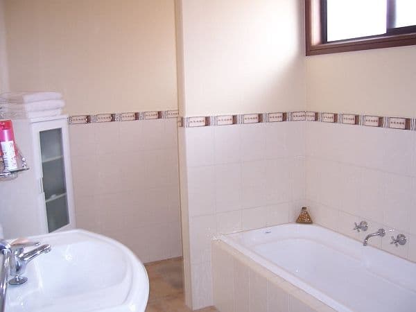 1  Terry Avenue, WARILLA NSW 2528, Warilla - Thumbnail 2