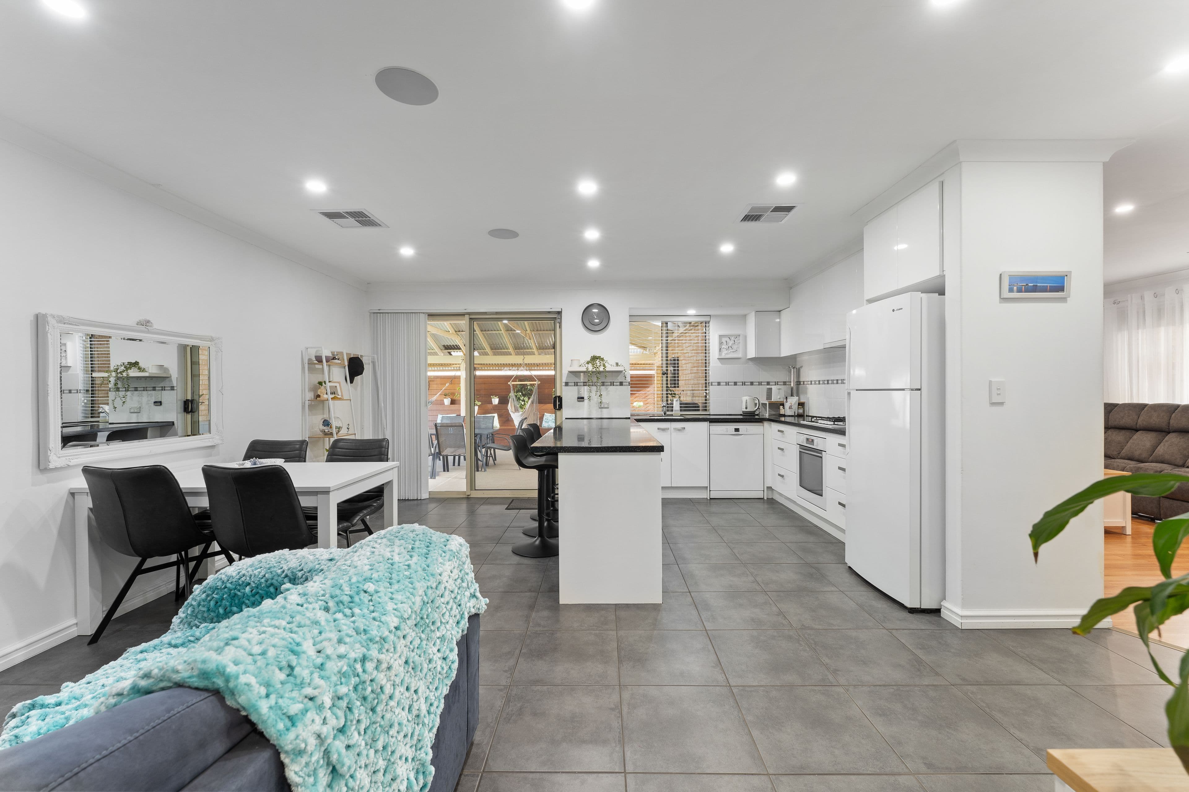 8 Dalaroo Court, Cooloongup WA 6168, Cooloongup - Thumbnail 6