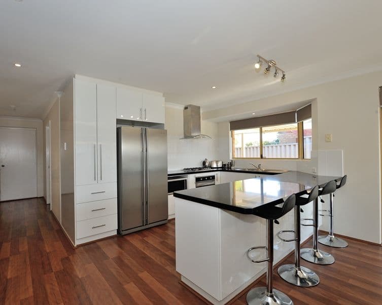 34 Round Hill Drive, PORT KENNEDY WA 6172, Port Kennedy - Image 1