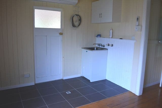 24 Hawthorn Street, Blackall QLD 4472, Blackall - Thumbnail 8