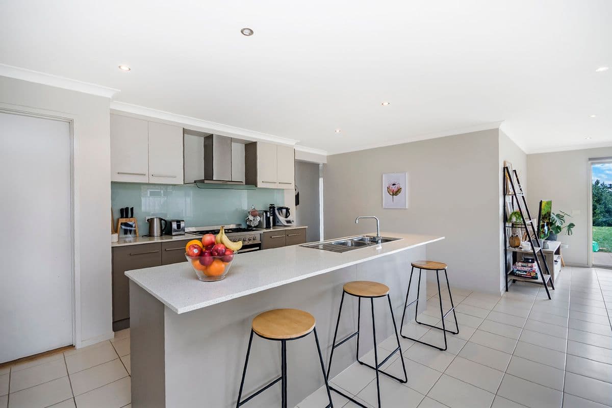 20 Mitchell Street, Warrnambool VIC 3280, Warrnambool - Thumbnail 3