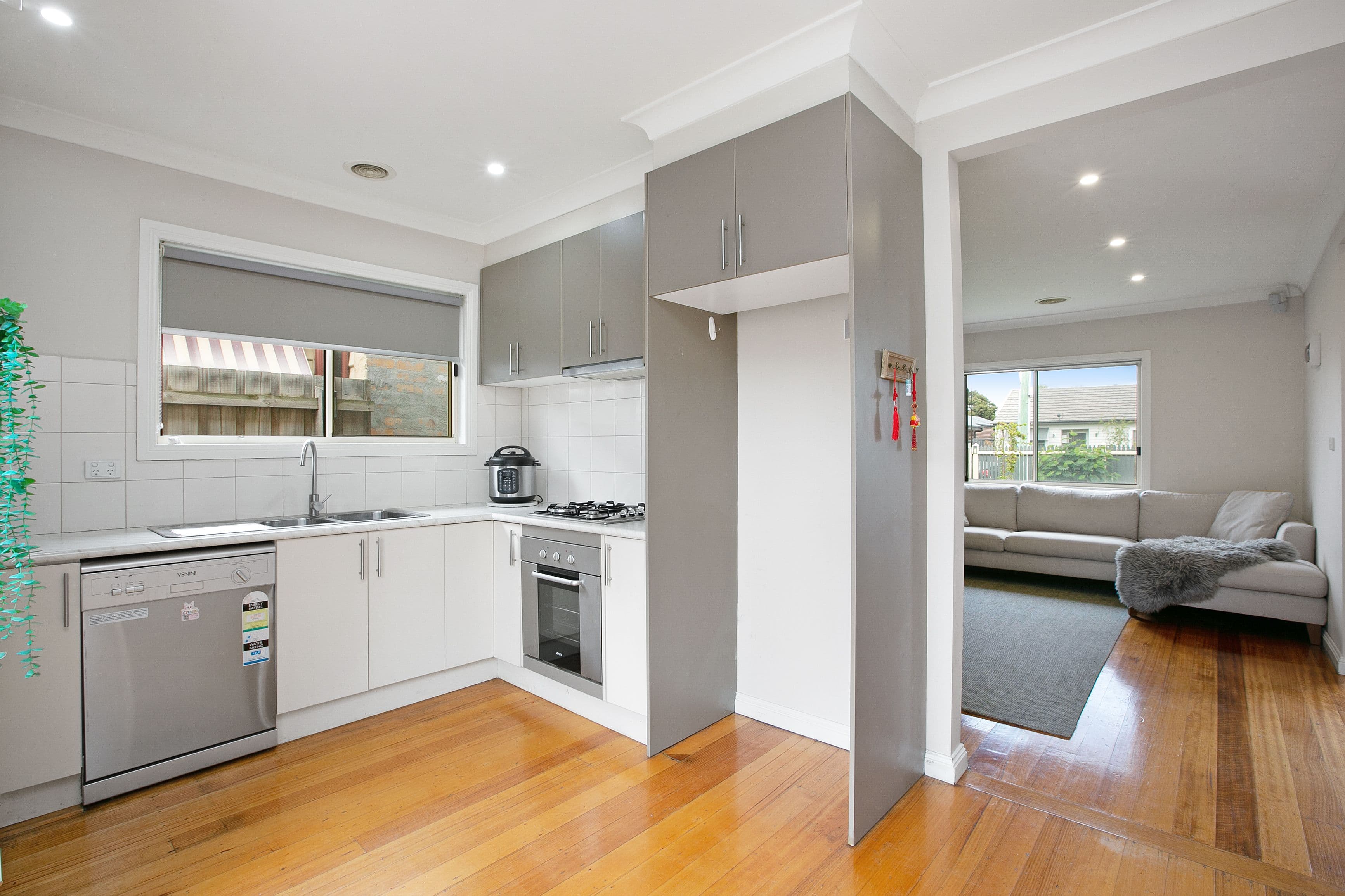 40 Liston Avenue, Reservoir VIC 3073, Reservoir - Thumbnail 4