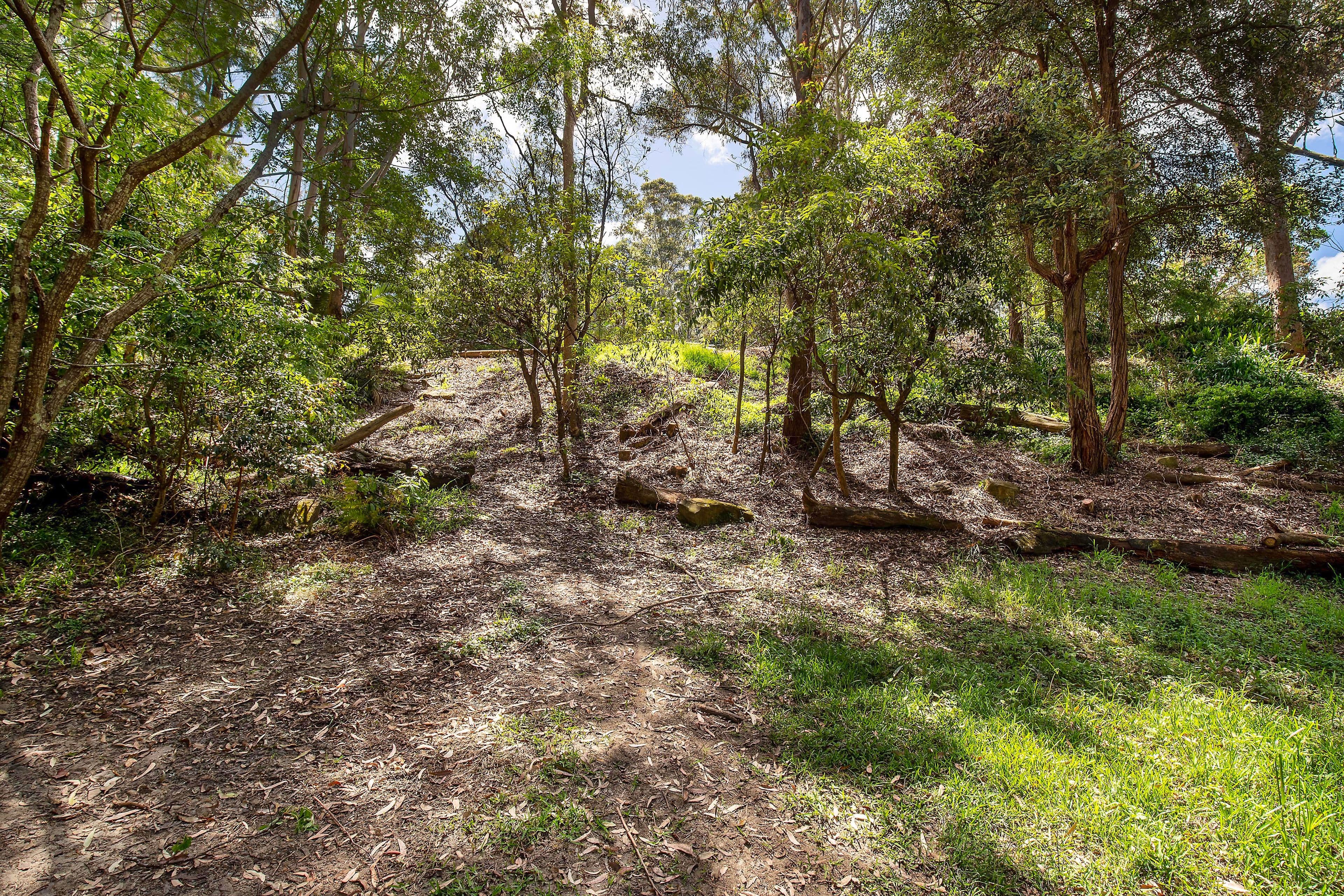 77 Mount Pleasant Avenue, Normanhurst NSW 2076, Wahroonga - Thumbnail 3