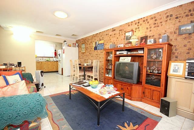 221 Old Kent Road, GREENACRE NSW 2190, Greenacre - Thumbnail 4