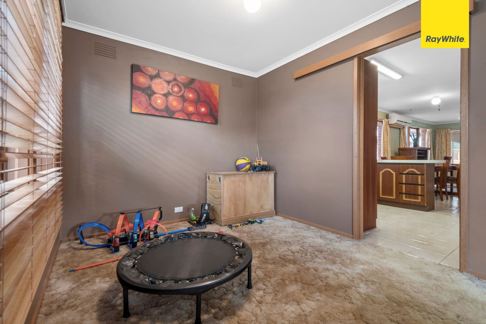 24 Crestmont Drive, Melton South VIC 3338, Melton South - Thumbnail 5