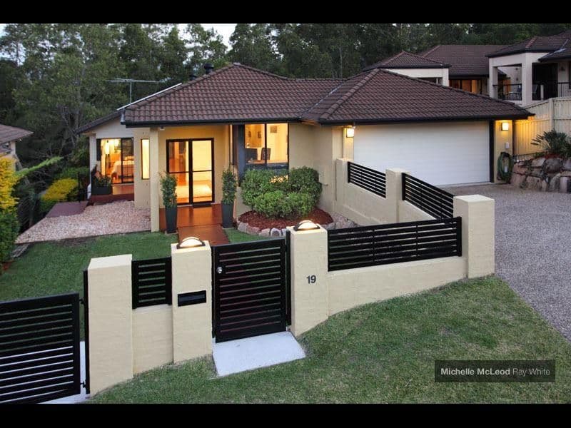 19 Sherborne Place, CHAPEL HILL QLD 4069, Chapel Hill - Thumbnail 2