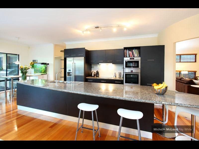 19 Sherborne Place, CHAPEL HILL QLD 4069, Chapel Hill - Thumbnail 7