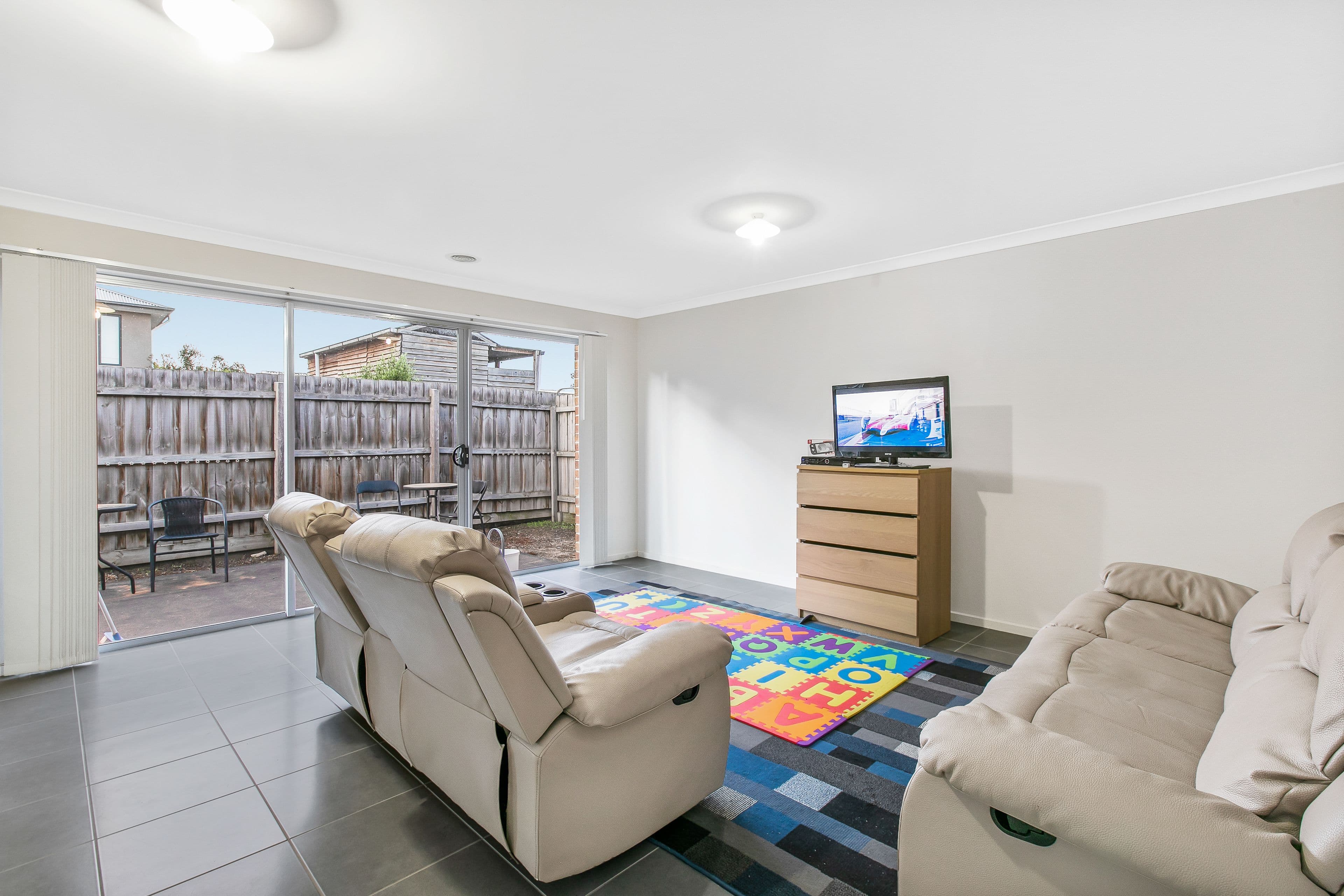 1B Guest Road, Pakenham VIC 3810, Pakenham - Thumbnail 4