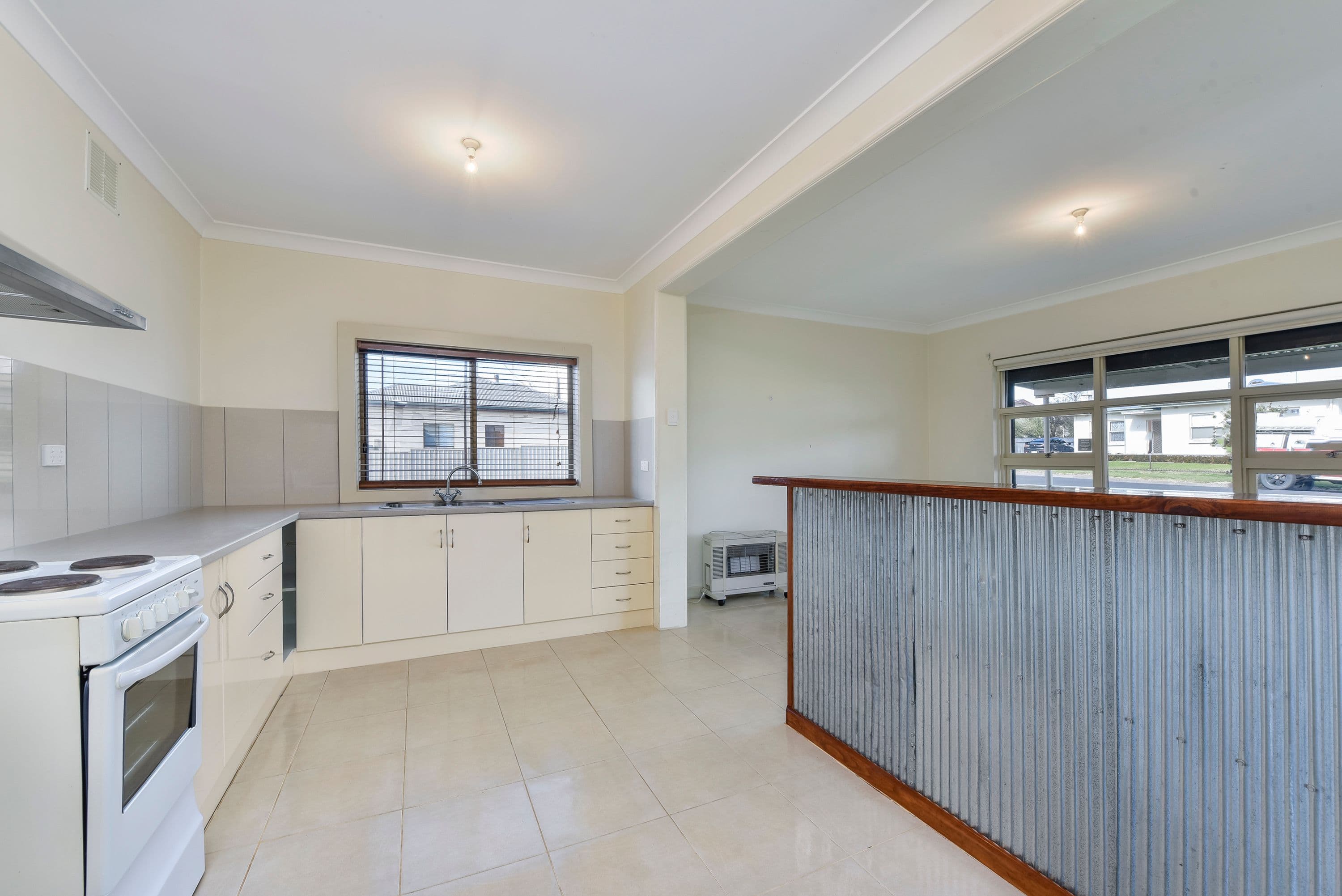 18 Birdwood Avenue, Mount Gambier SA 5290, Mount Gambier - Thumbnail 2