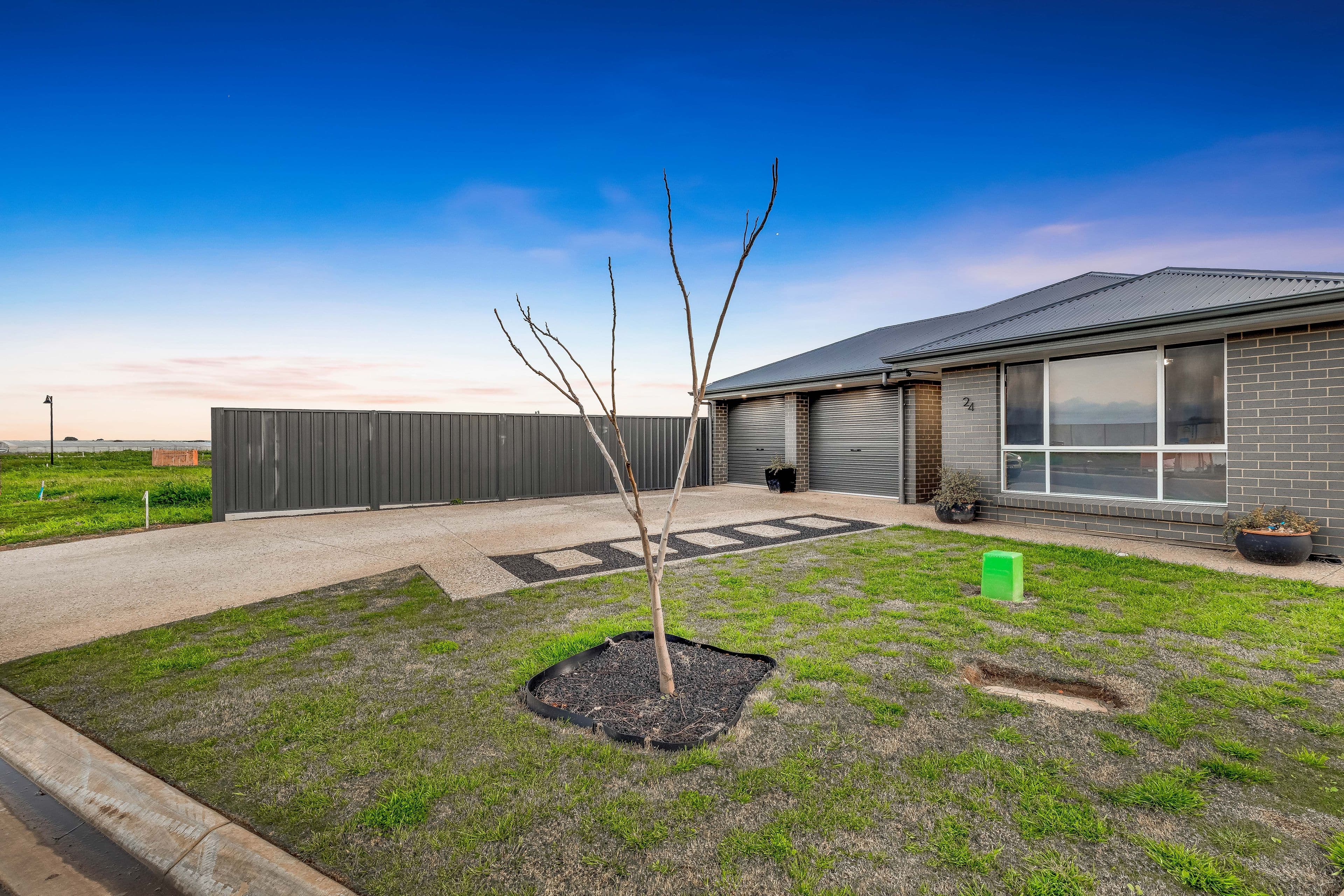 189 Warwick Road, Churchill QLD 4305, Churchill - Thumbnail 2