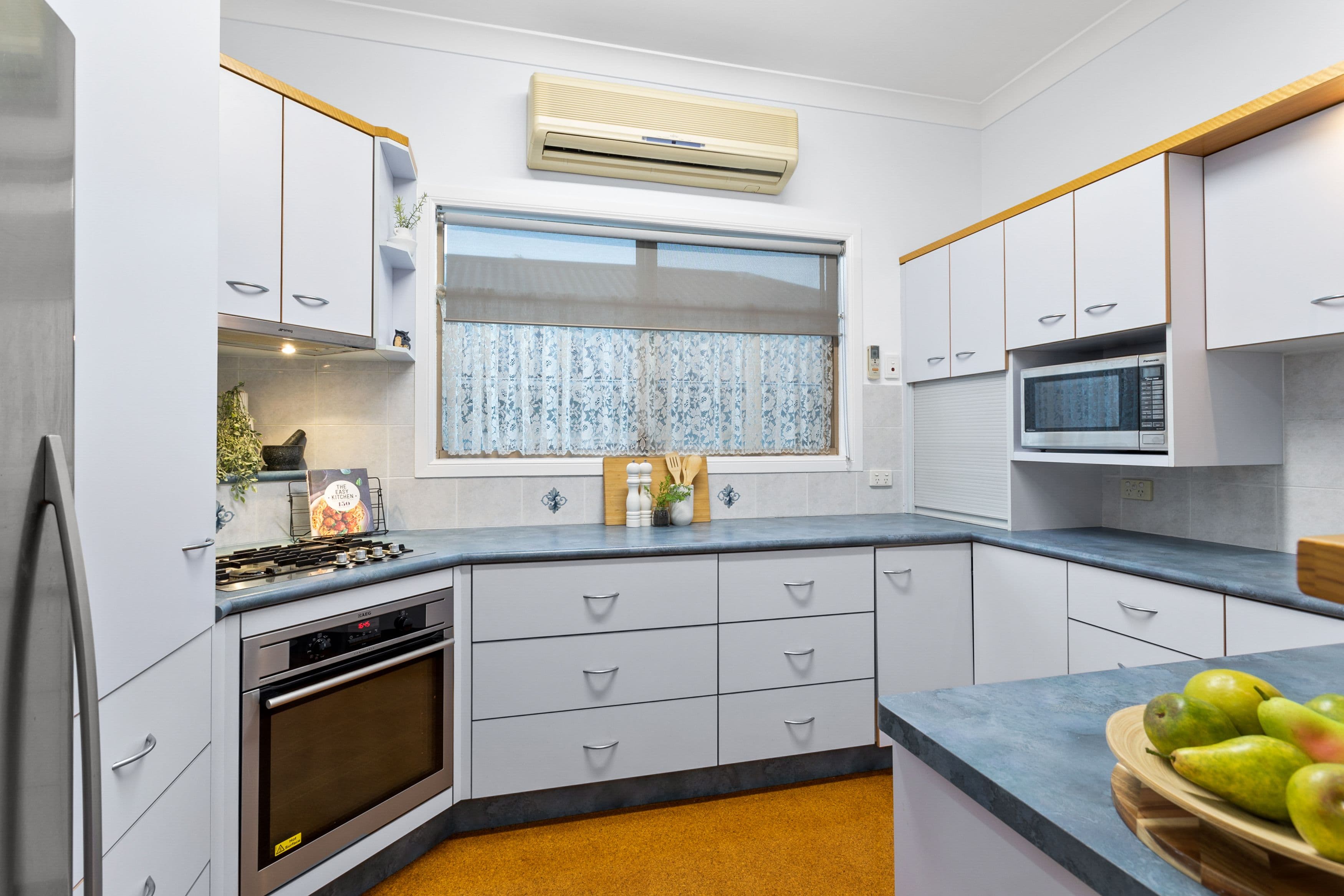 14 Mclennan Street, Woody Point QLD 4019, Woody Point - Thumbnail 5