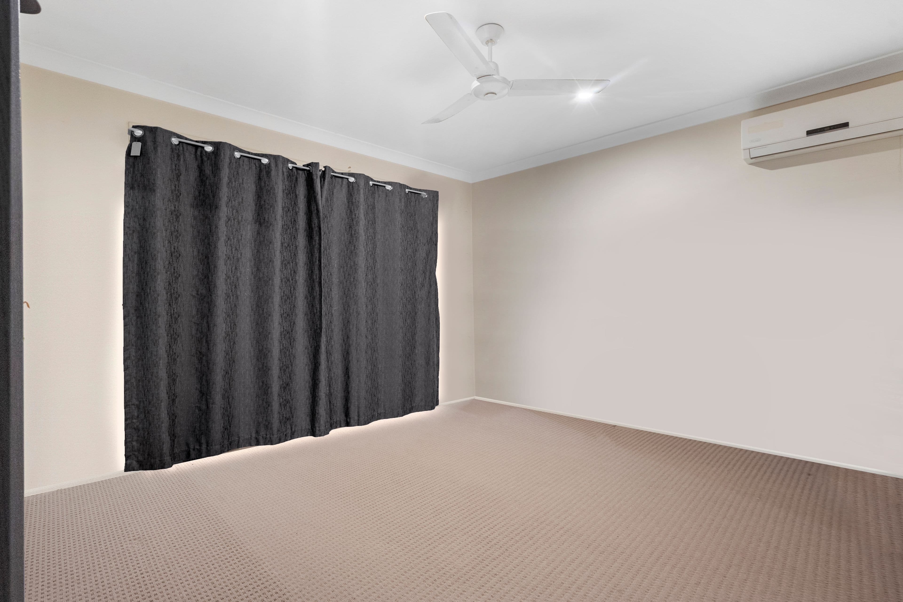43 Oxford Street, North Booval QLD 4304, North Booval - Thumbnail 7