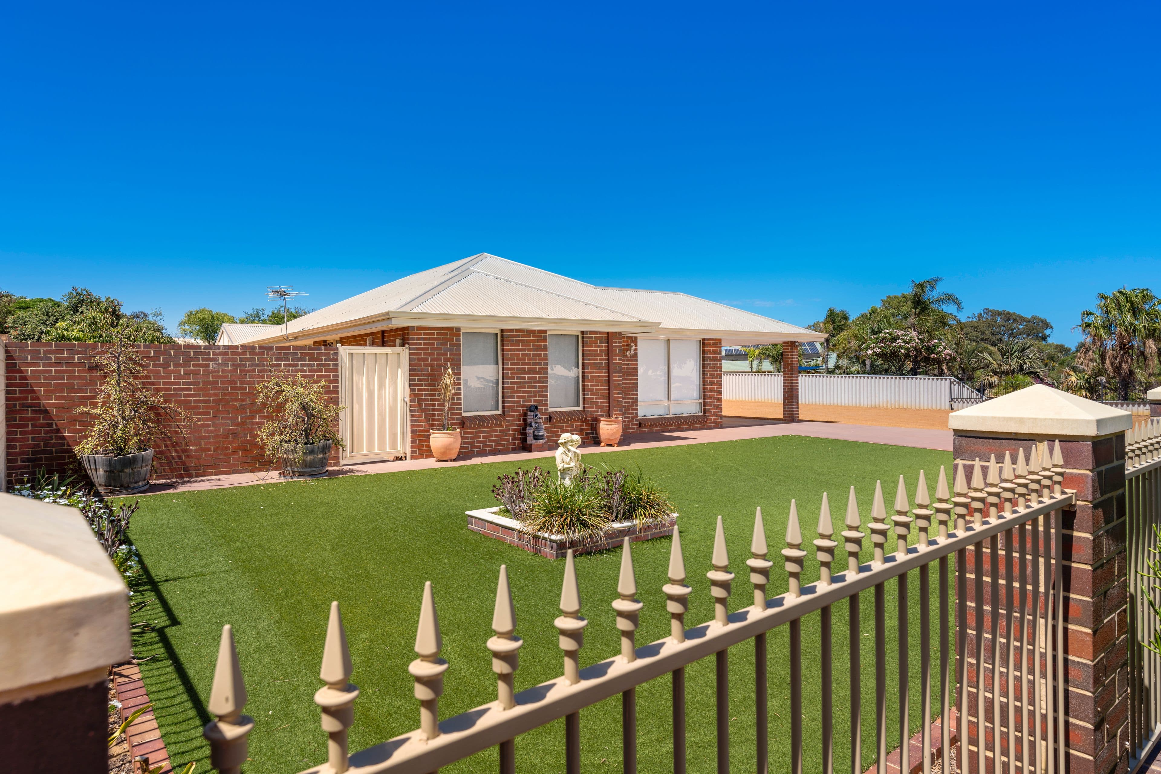 18 Cedar Crescent, Strathalbyn WA 6530, Strathalbyn - Thumbnail 4