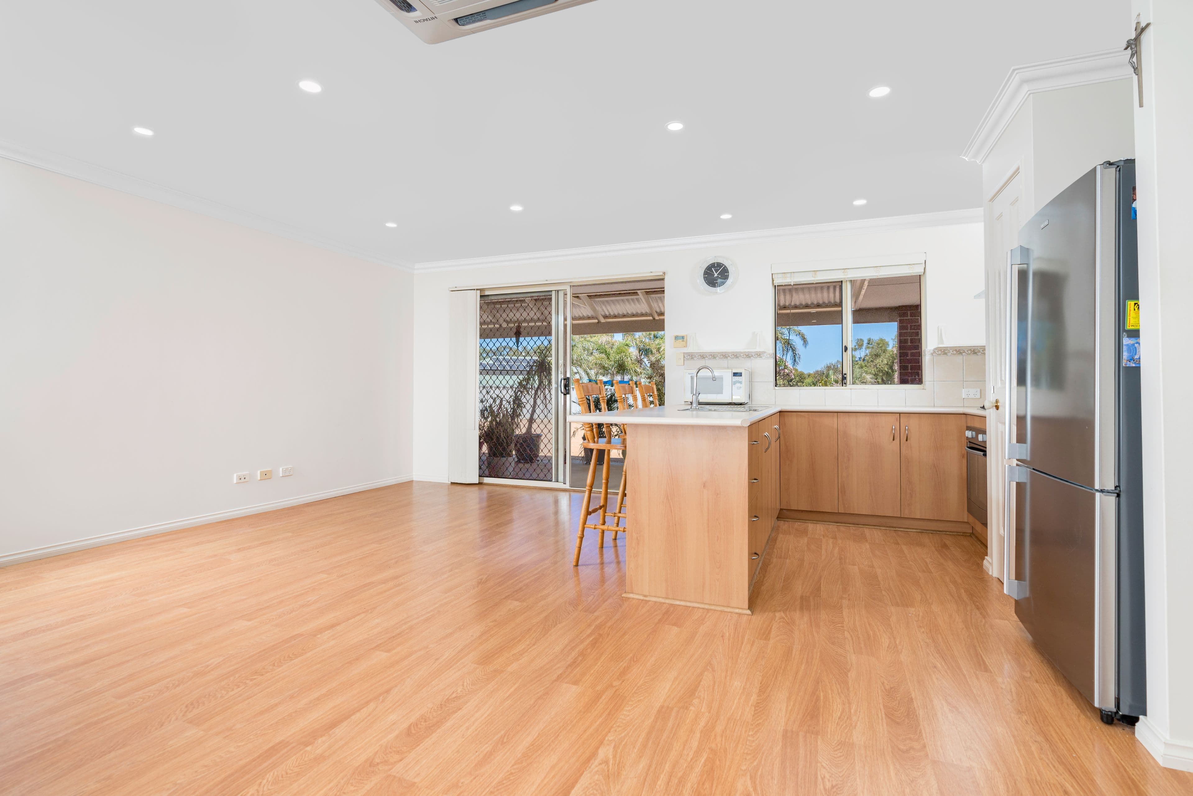 18 Cedar Crescent, Strathalbyn WA 6530, Strathalbyn - Thumbnail 7
