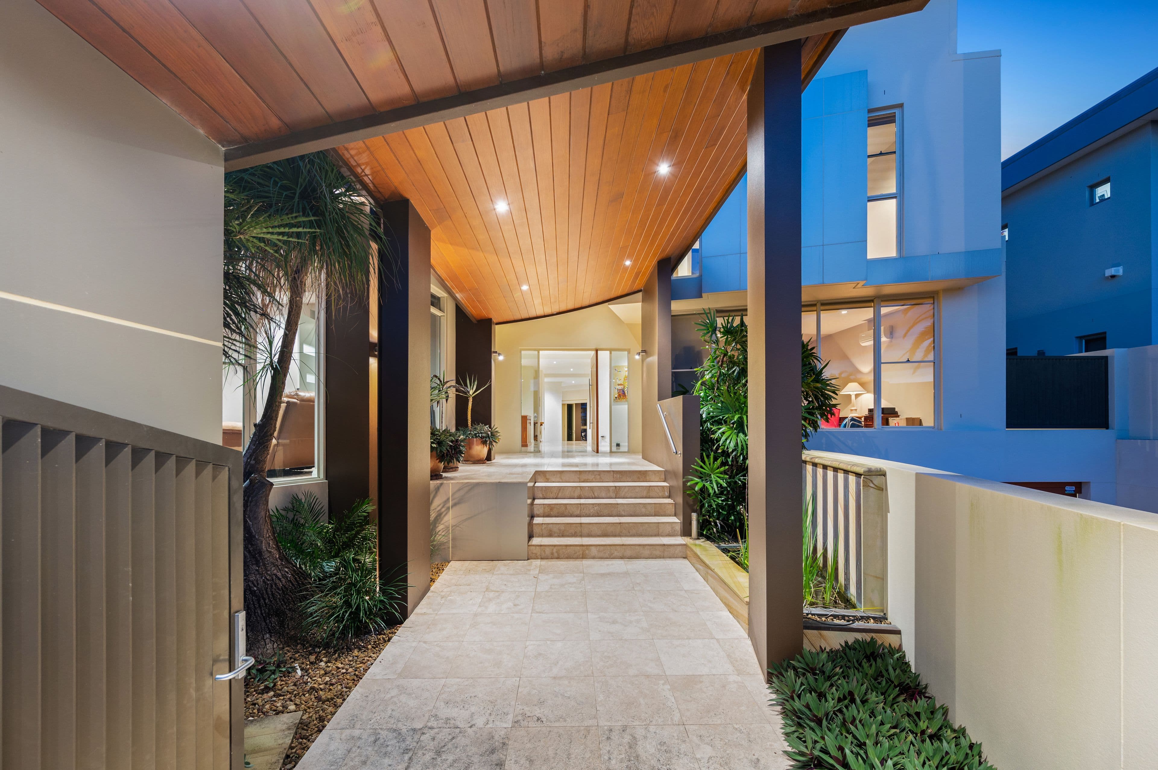 42 Royal Albert Crescent, Sovereign Islands QLD 4216, Sovereign Islands - Thumbnail 7