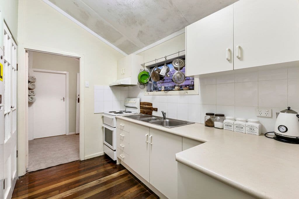 31 Waterview Avenue, Wynnum QLD 4178, Wynnum - Thumbnail 5
