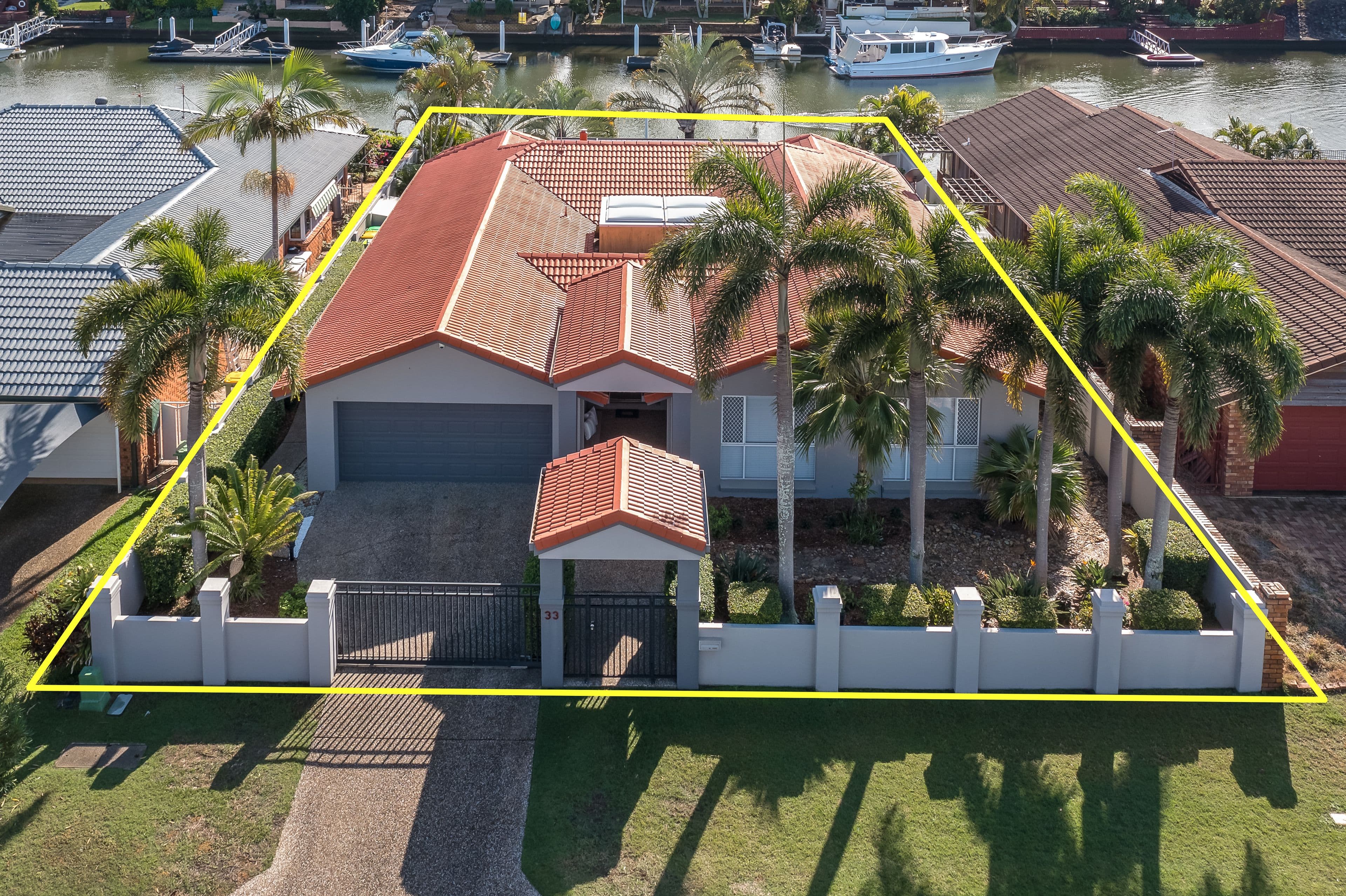 33 Pebble Beach Drive, Runaway Bay QLD 4216, Runaway Bay - Thumbnail 2