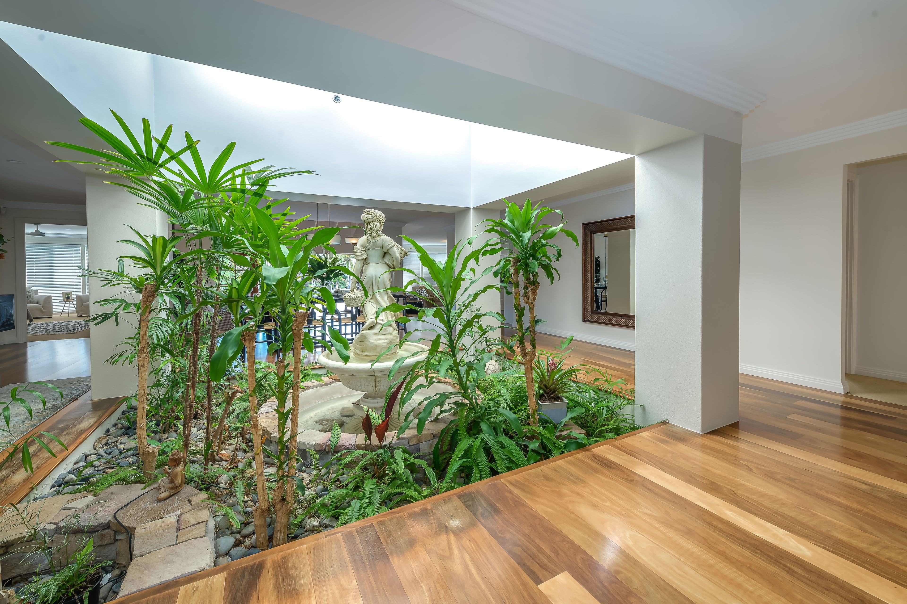 33 Pebble Beach Drive, Runaway Bay QLD 4216, Runaway Bay - Thumbnail 4