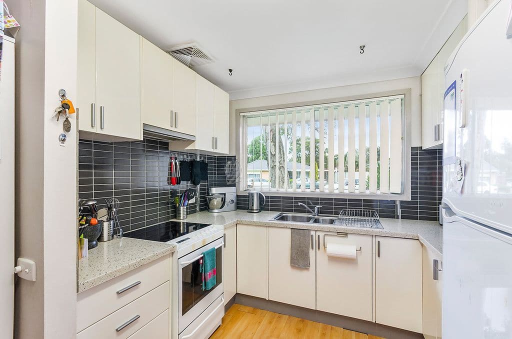 6 Greenbrook Place, Horsley NSW 2530, Horsley - Thumbnail 2