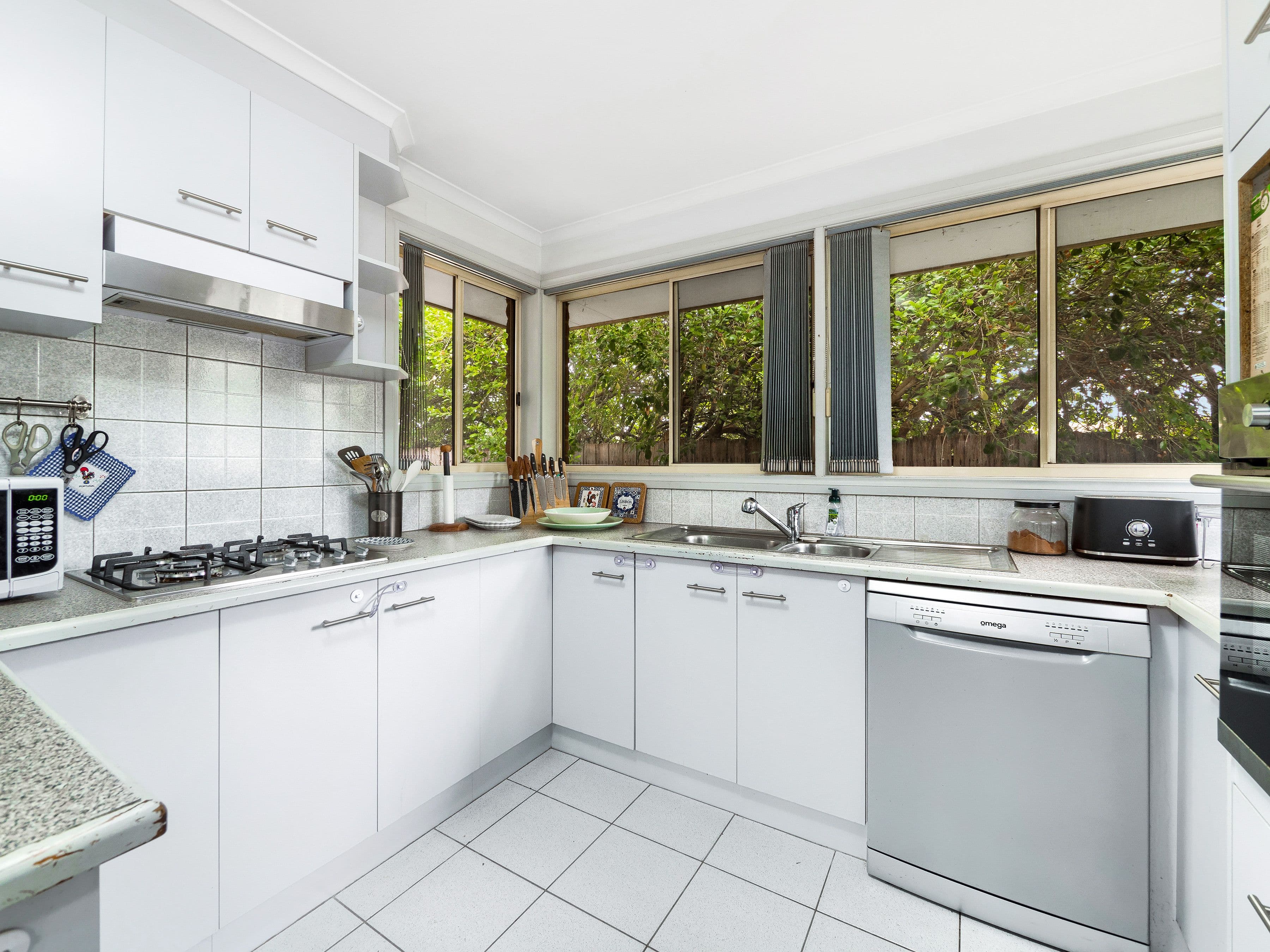 102 Duff Street, Cranbourne VIC 3977, Cranbourne - Thumbnail 2