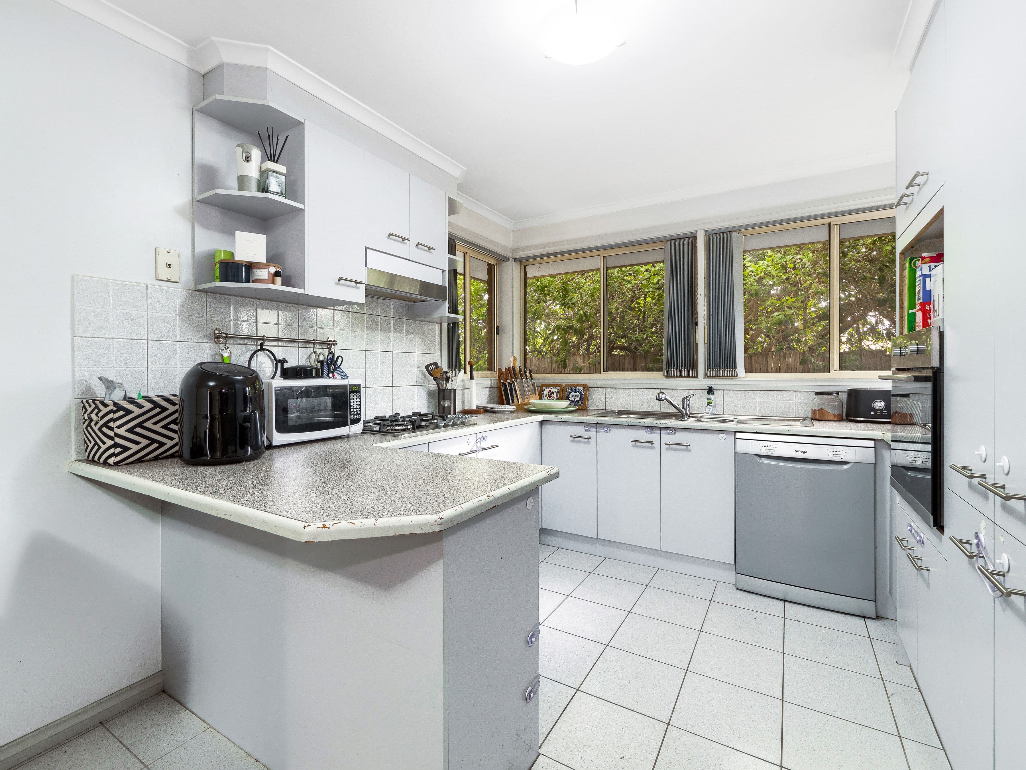 102 Duff Street, Cranbourne VIC 3977, Cranbourne - Thumbnail 3