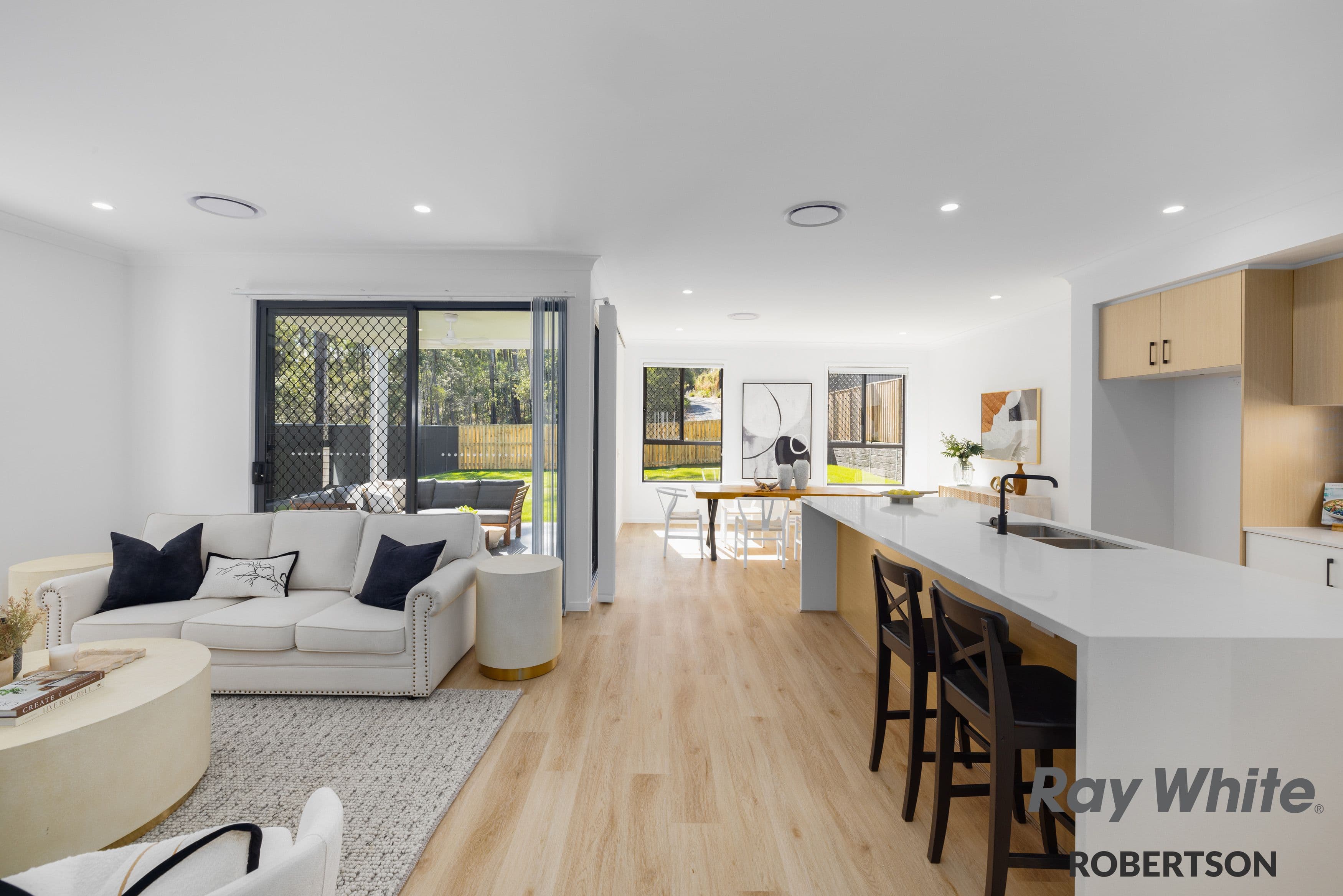 7 Lakeshore Crescent, Willawong QLD 4110, Willawong - Thumbnail 4