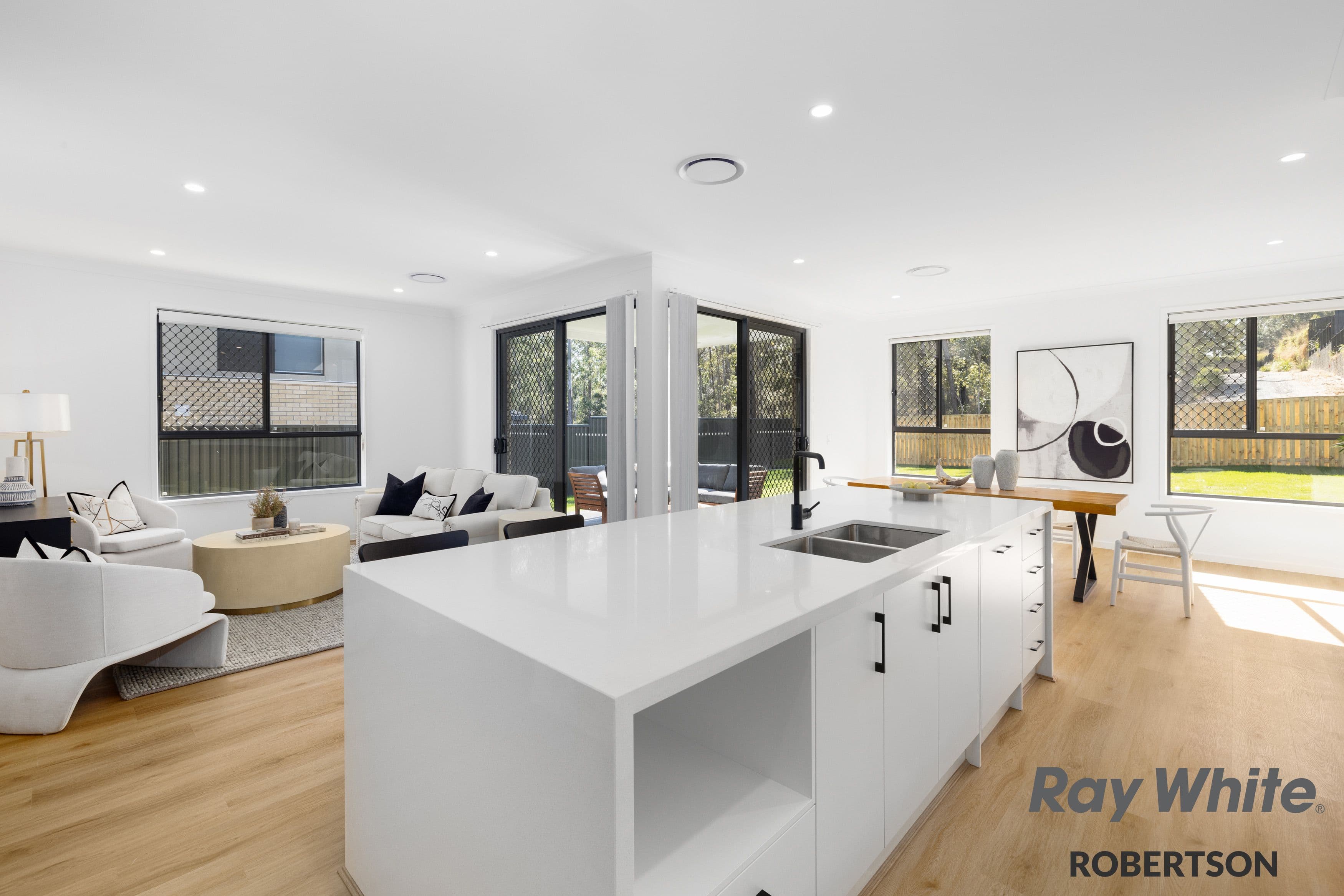 7 Lakeshore Crescent, Willawong QLD 4110, Willawong - Thumbnail 7