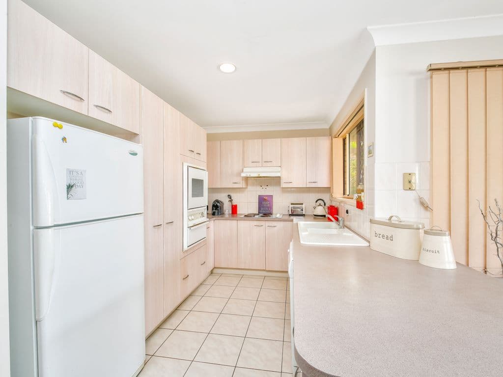 32 Silvyn Street, Redcliffe QLD 4020, Redcliffe - Thumbnail 4
