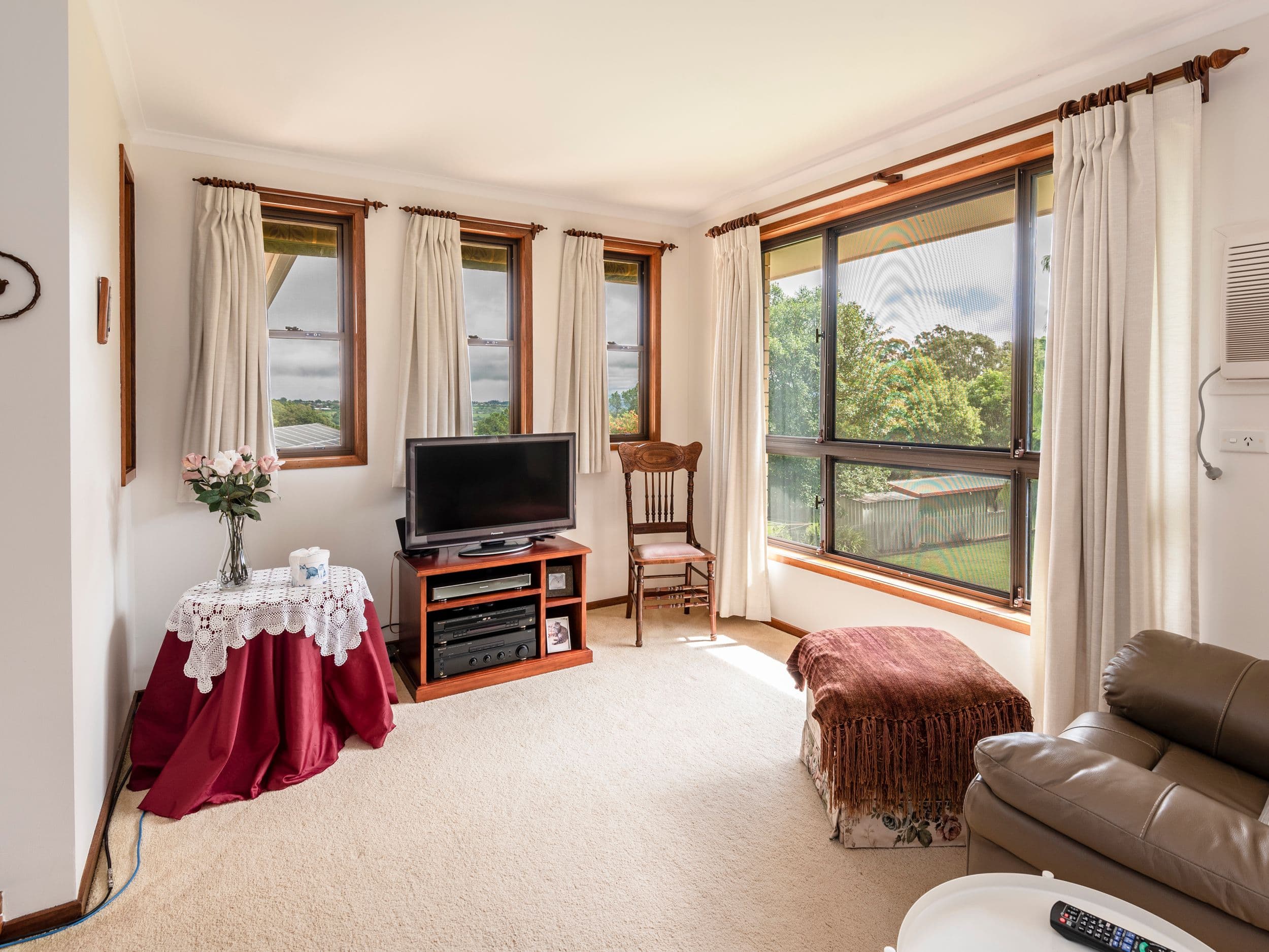 45 Bracken Grove, Altona - Thumbnail 3
