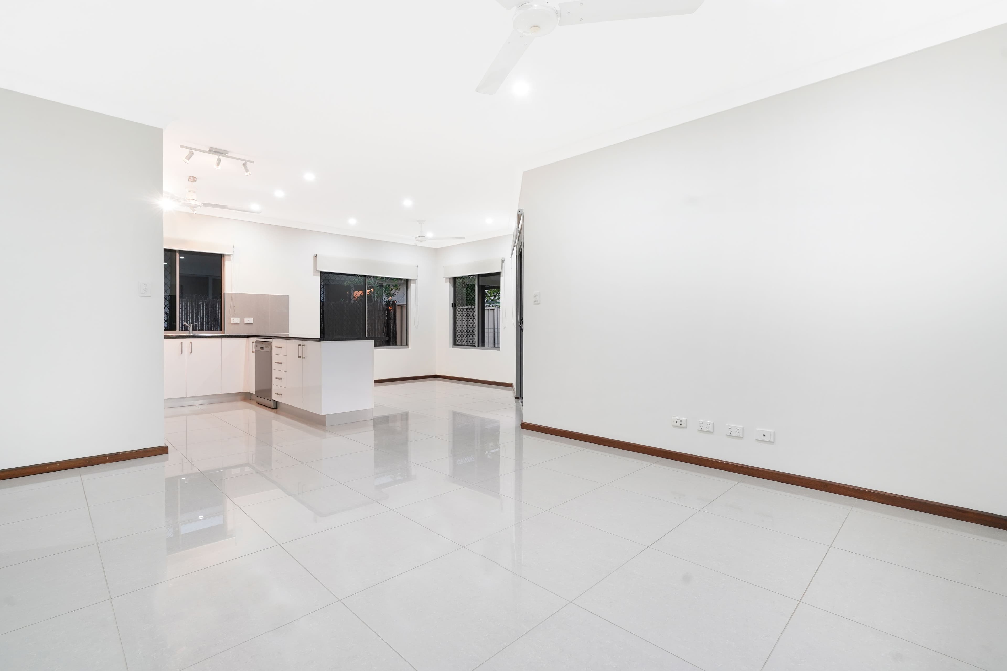 11 Warbird Street, Zuccoli NT 0832, Zuccoli - Thumbnail 2