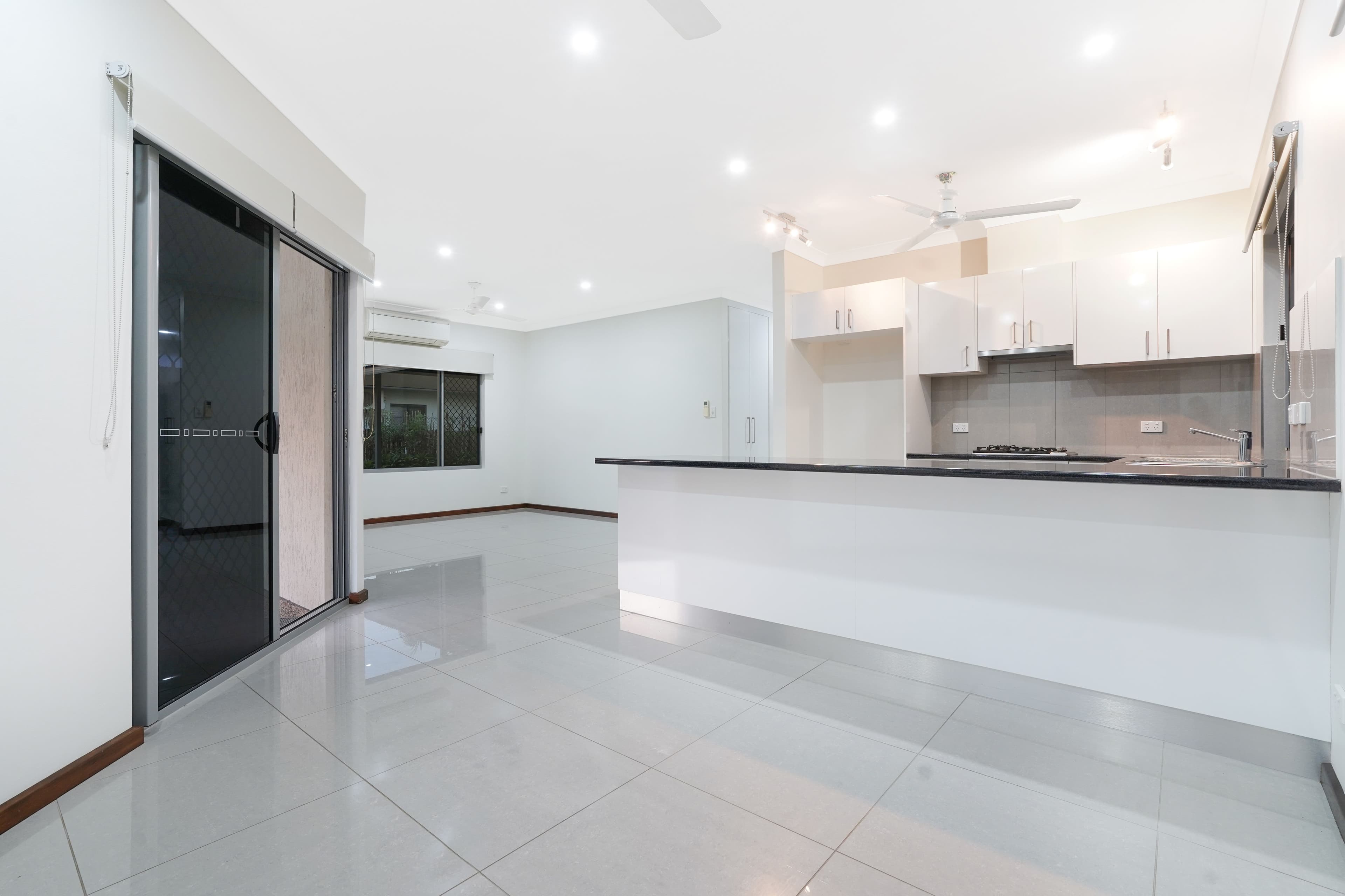 11 Warbird Street, Zuccoli NT 0832, Zuccoli - Thumbnail 3