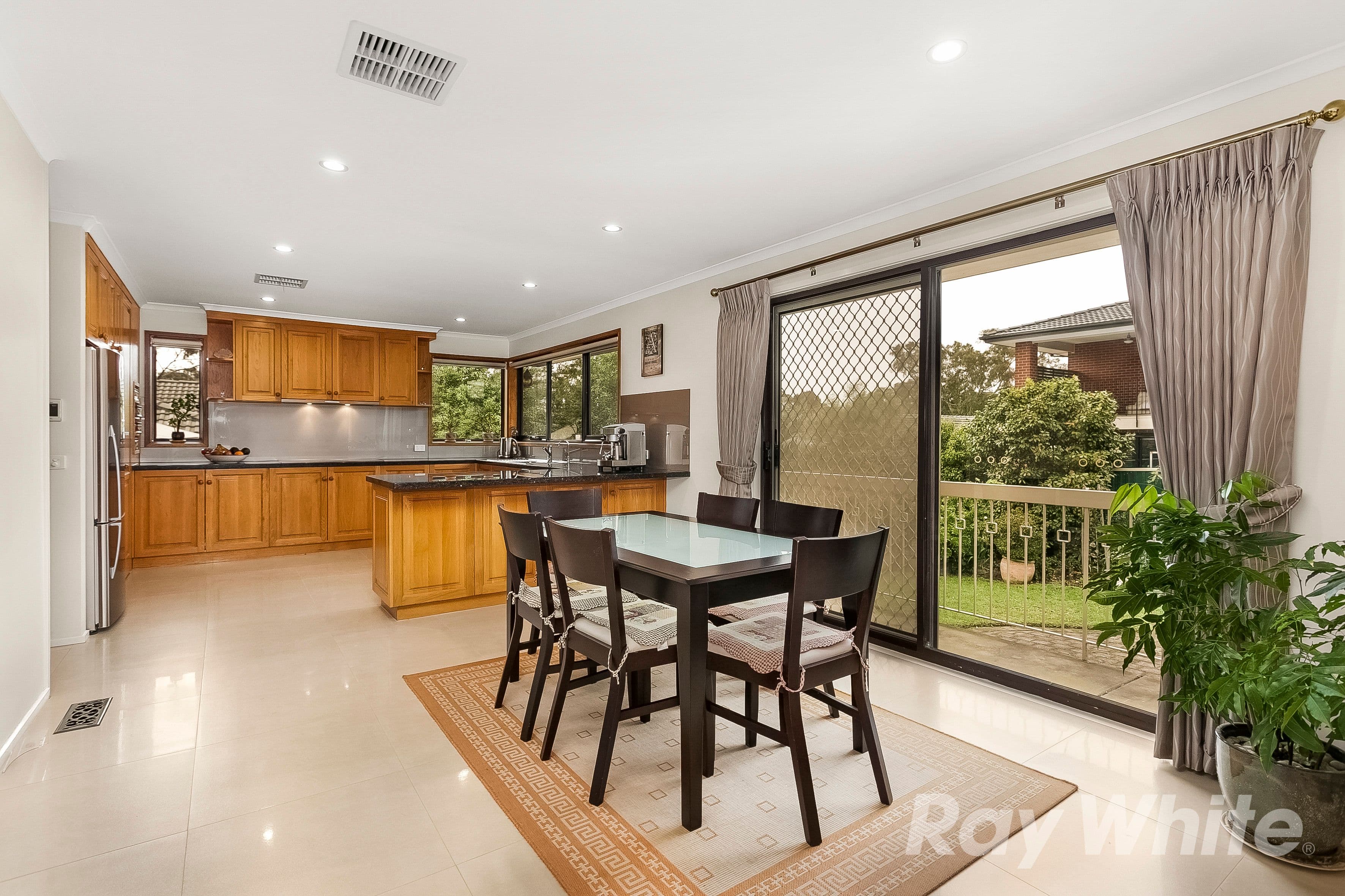 3 Sundowner Court, Wheelers Hill VIC 3150, Wheelers Hill - Thumbnail 4