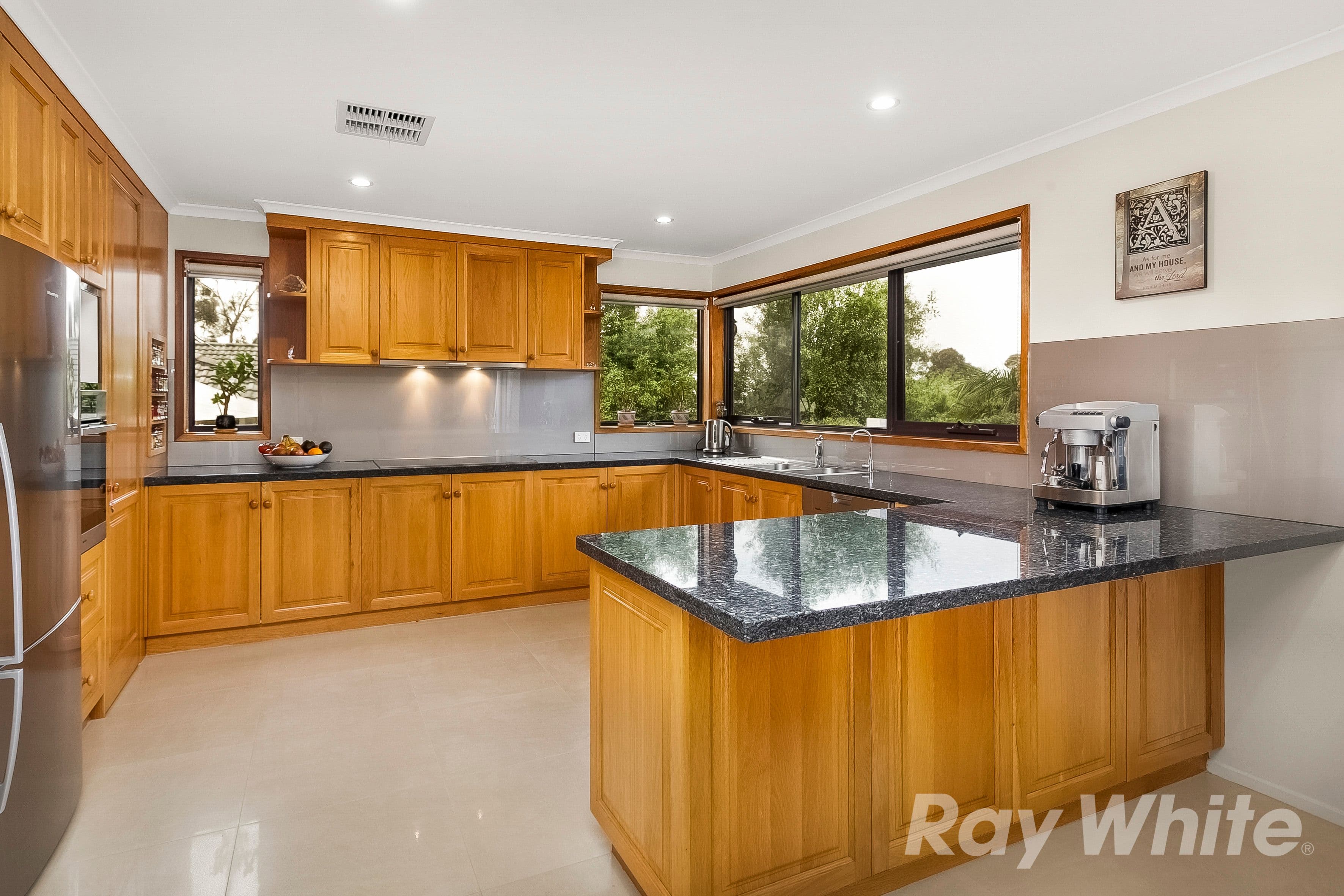 3 Sundowner Court, Wheelers Hill VIC 3150, Wheelers Hill - Thumbnail 5