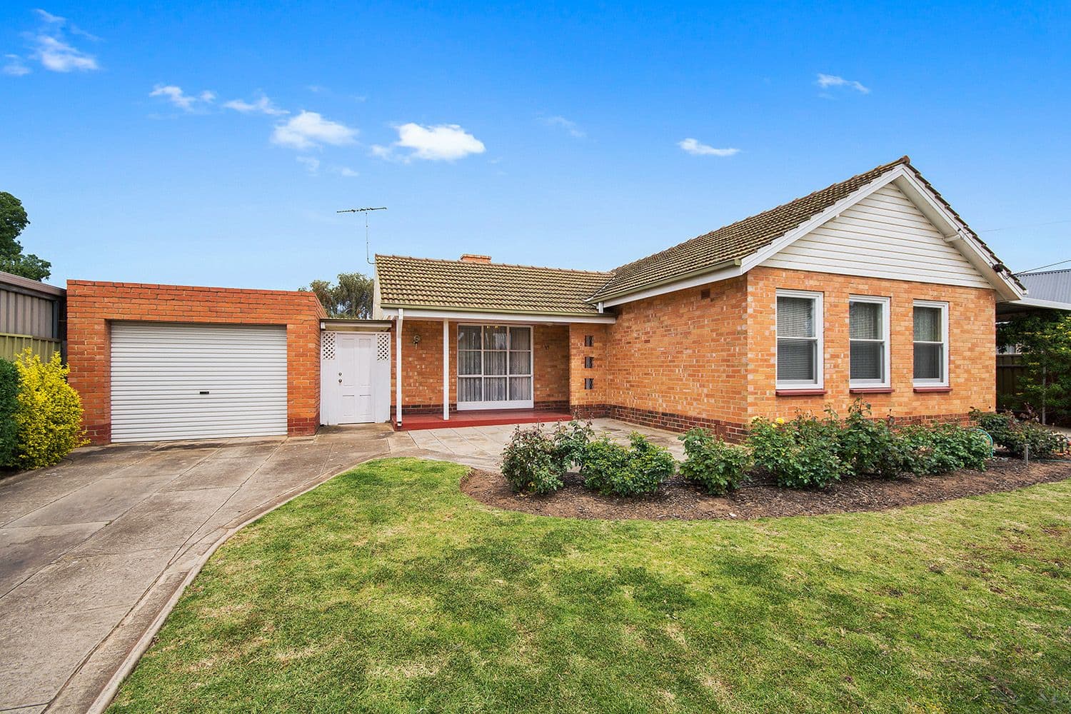 15 Lucerne Grove, Findon SA 5023, Findon - Image 1