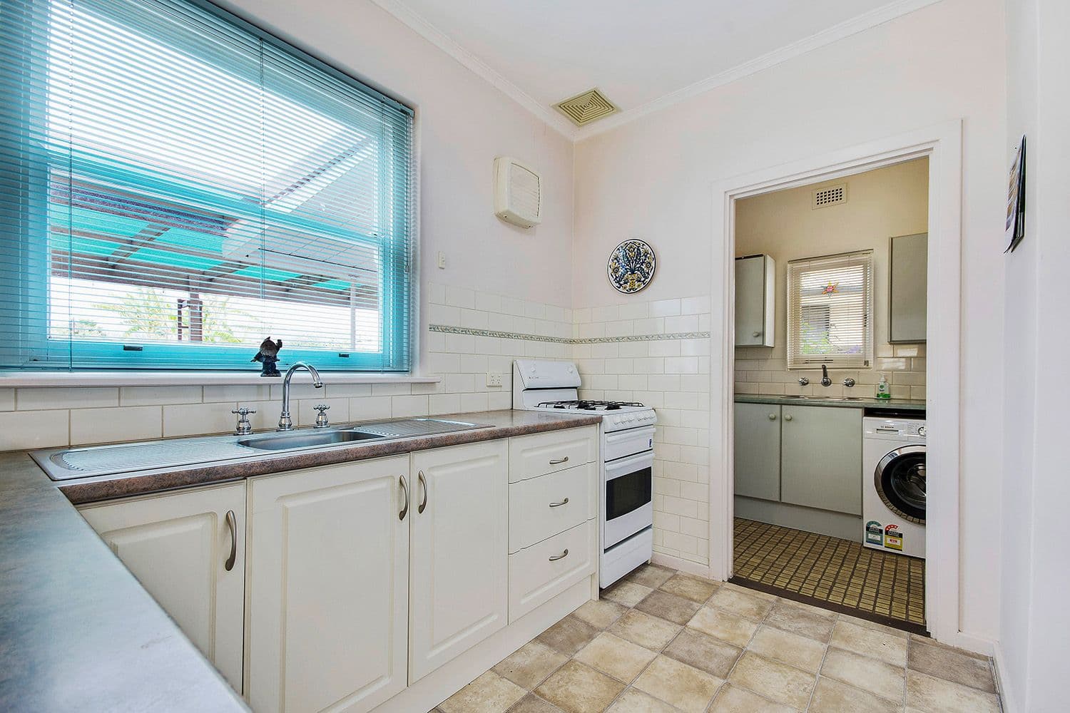 15 Lucerne Grove, Findon SA 5023, Findon - Thumbnail 4