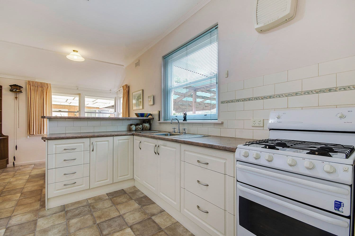 15 Lucerne Grove, Findon SA 5023, Findon - Thumbnail 5
