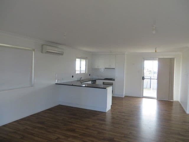 31 Robusta Drive, Roma QLD 4455, Roma - Thumbnail 2