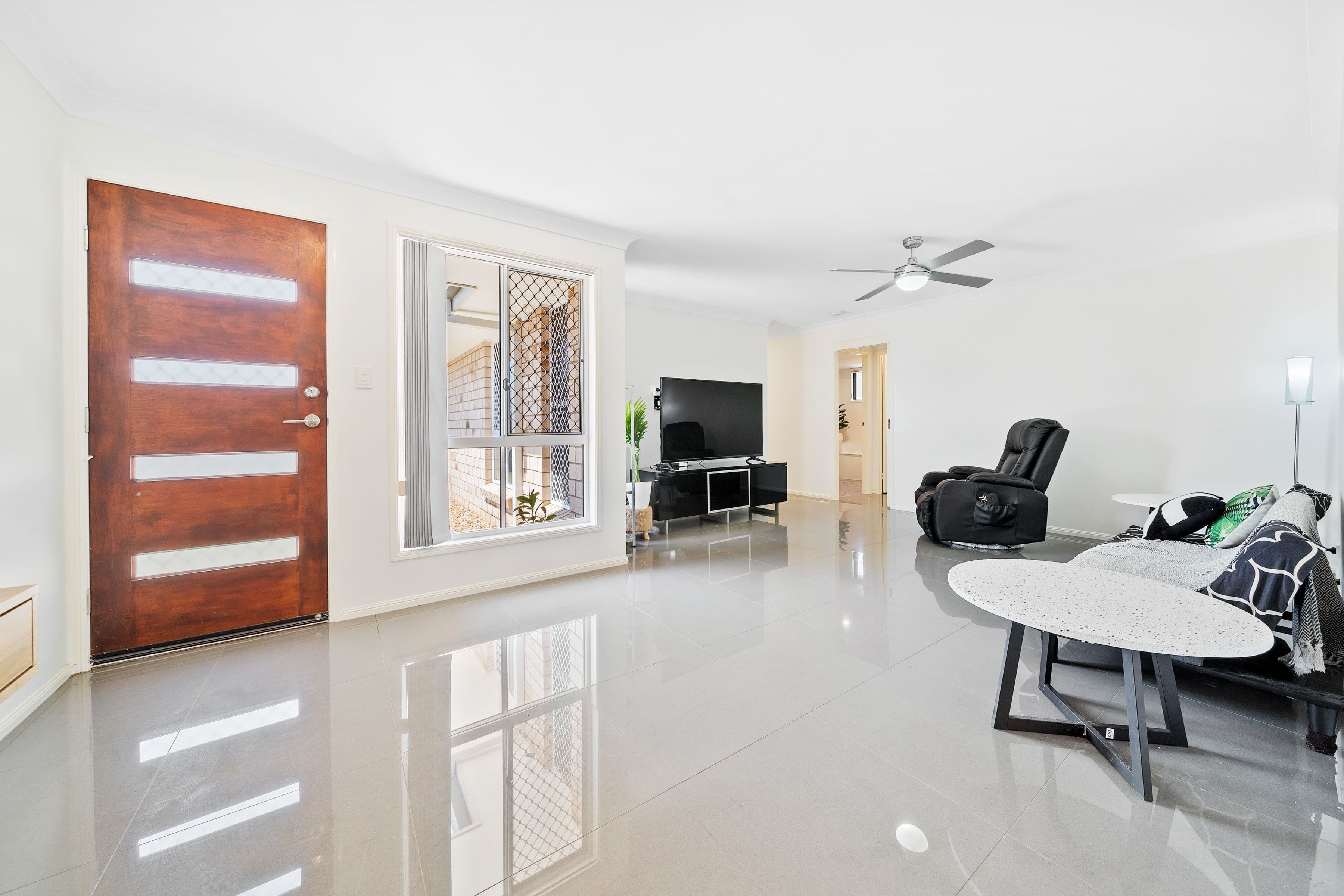 24 Lincoln Court, Heritage Park QLD 4118, Heritage Park - Thumbnail 2