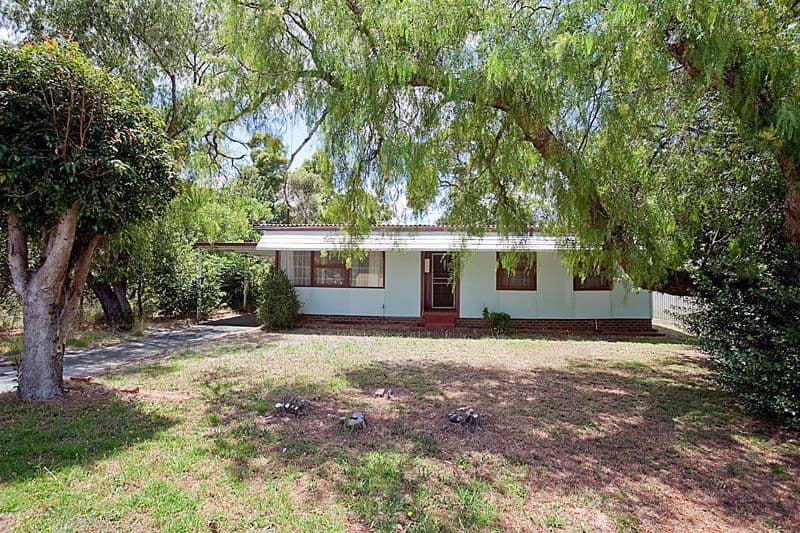 10 Wyuna Crescent, LESMURDIE WA 6076, Lesmurdie - Image 1
